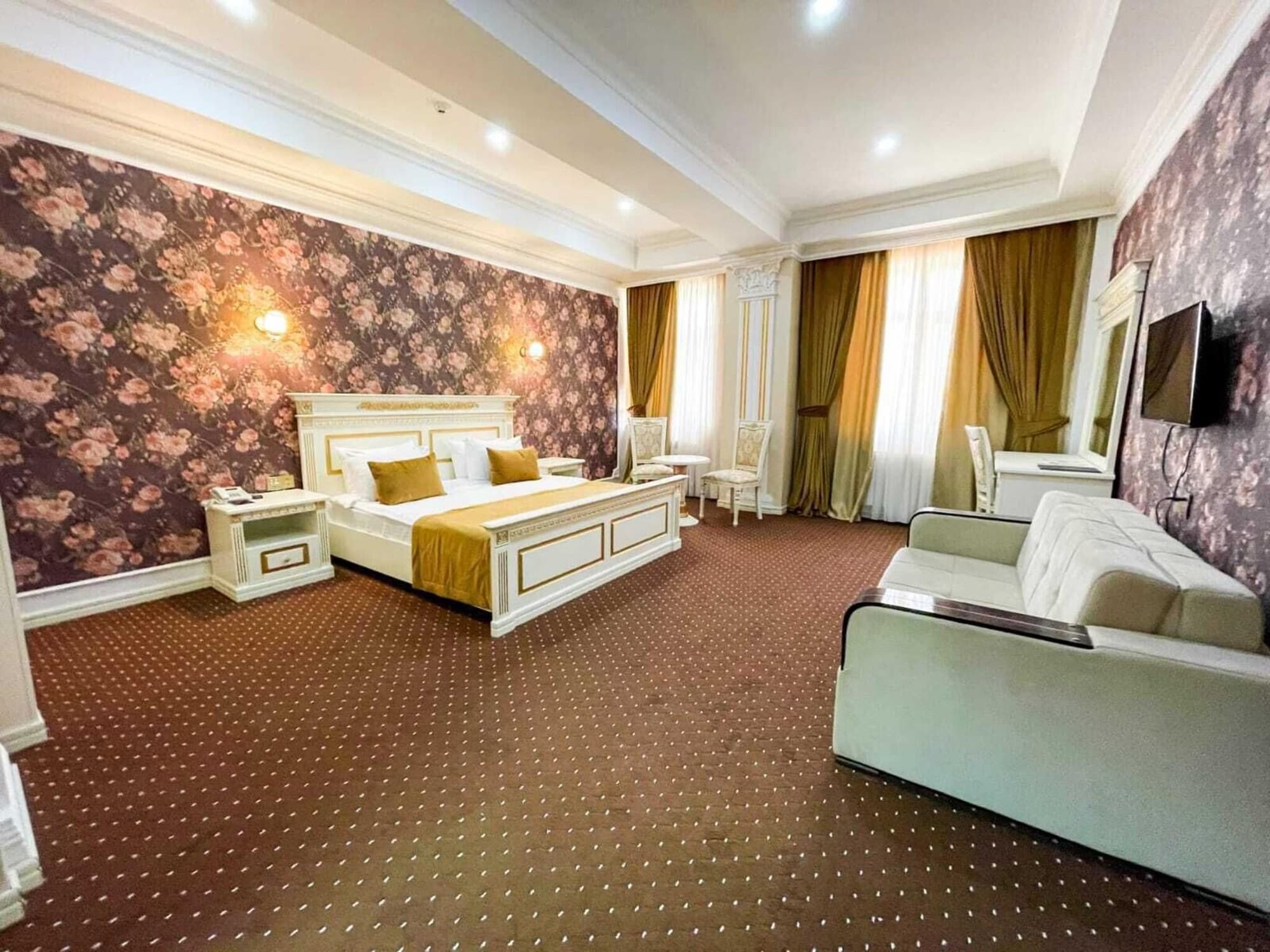 Premier Palace Apartment 1 Br Ggi