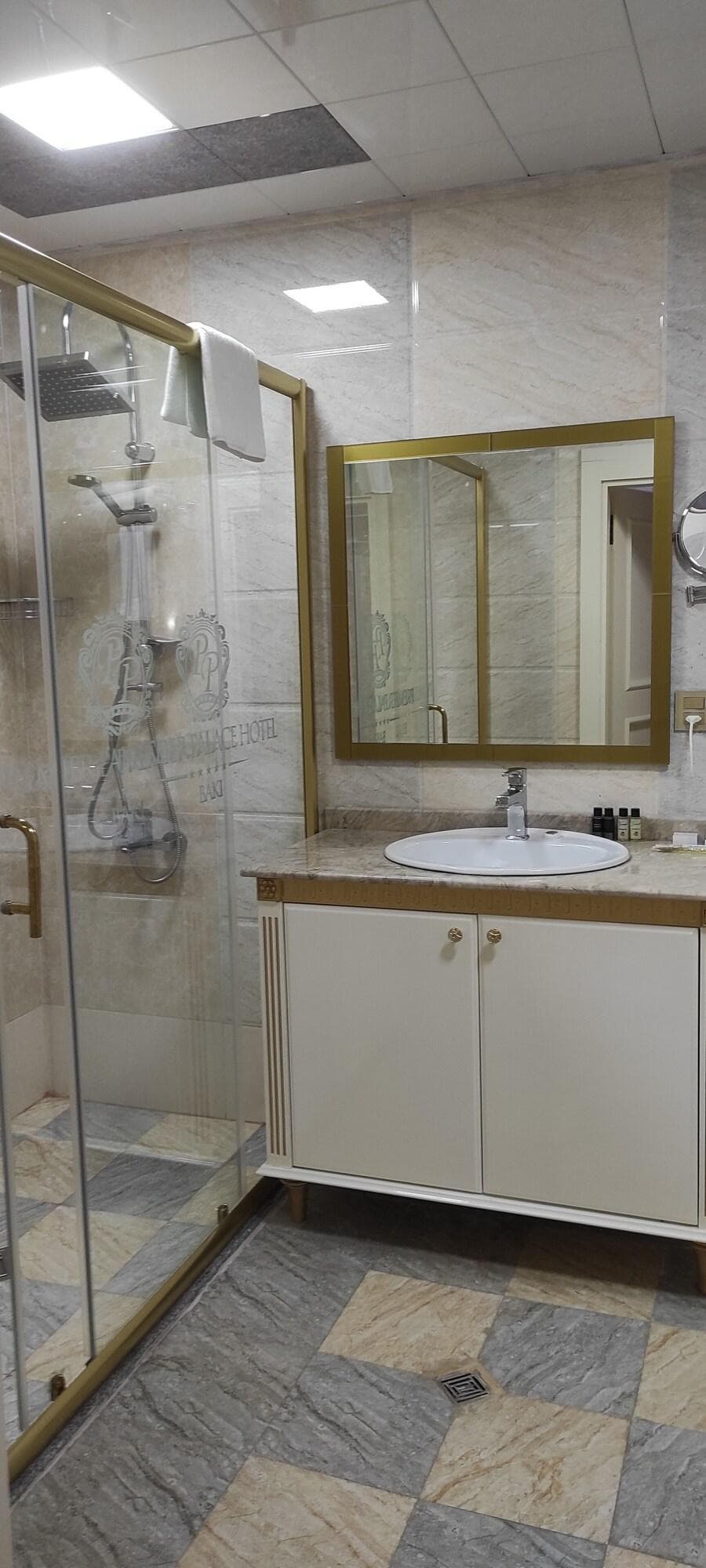 Premier Palace Apartment 1 Br Ggi