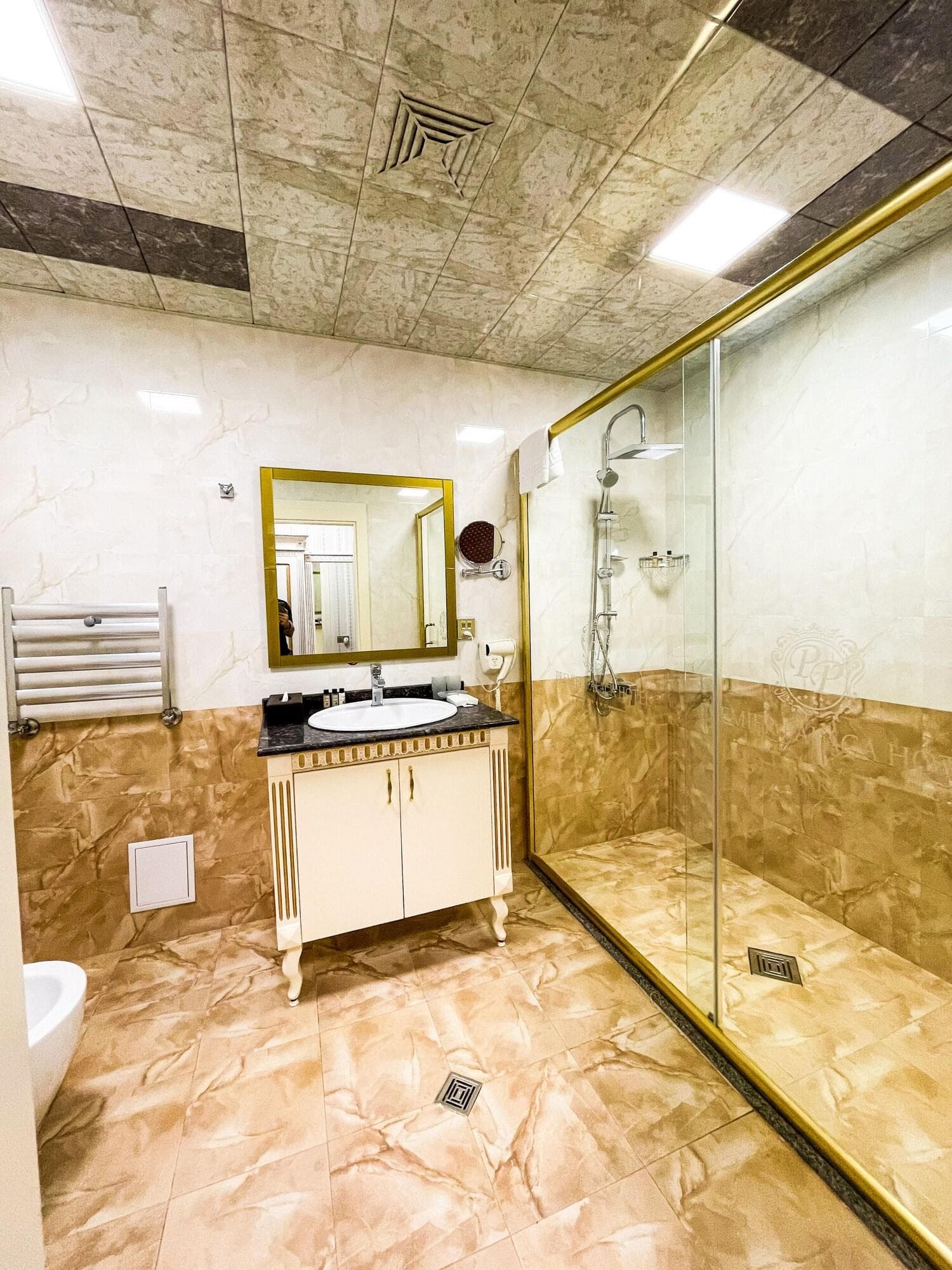 Premier Palace Apartment 1 Br Ggi