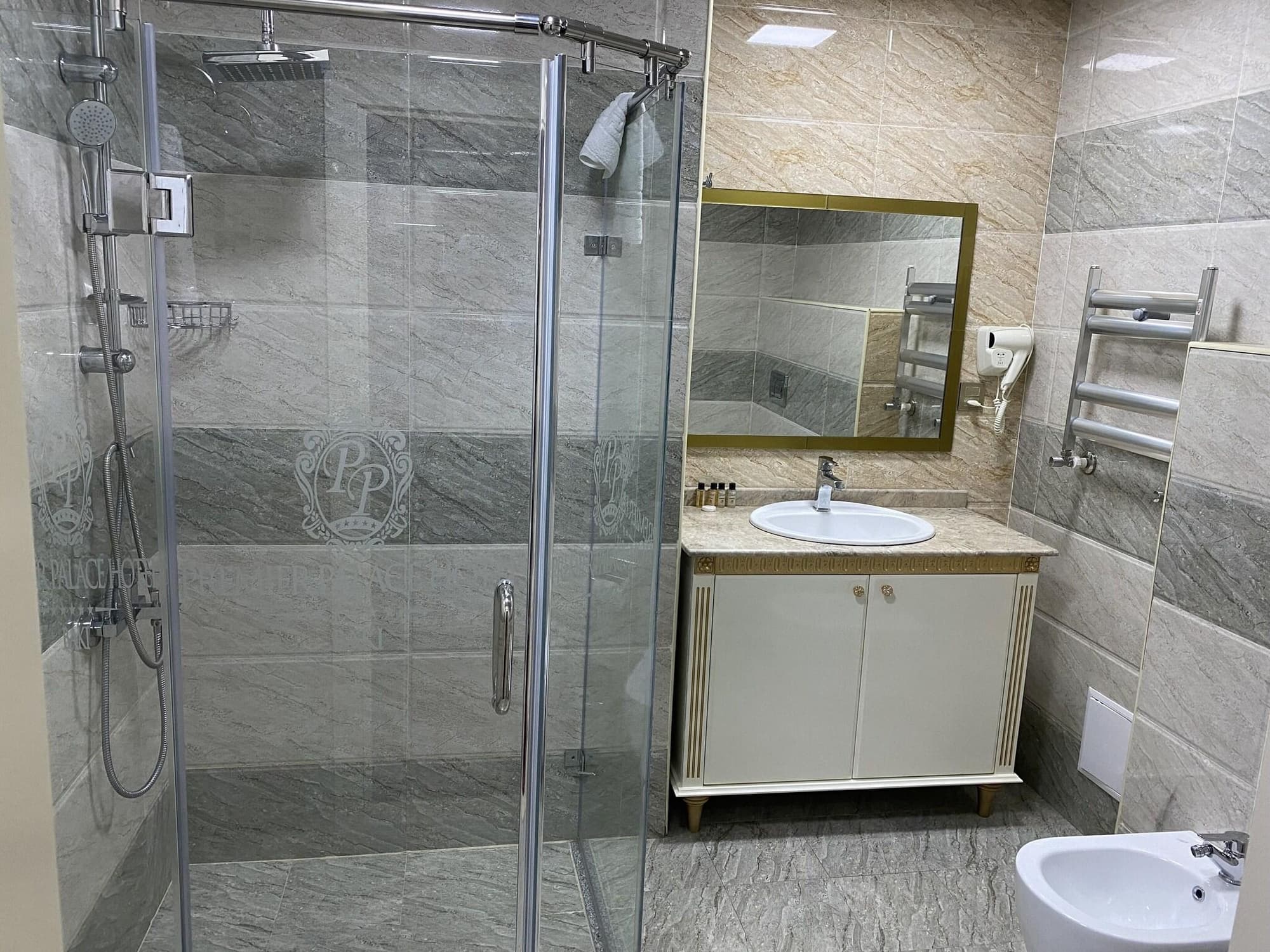 Premier Palace Apartment 1 Br Ggi