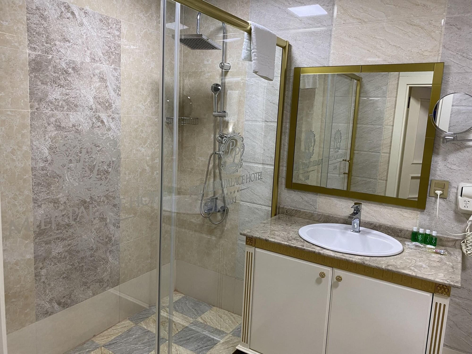 Premier Palace Apartment 1 Br Ggi