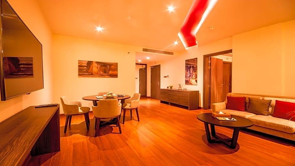 Carnelian Glory Bower Hotels