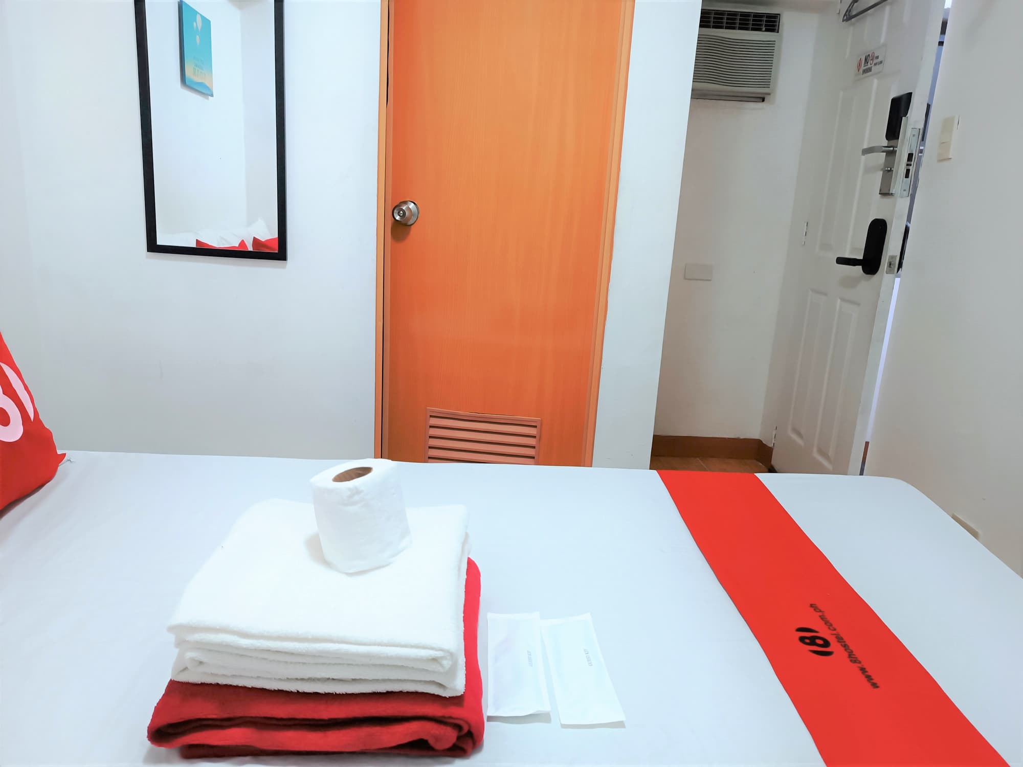 8hostel
