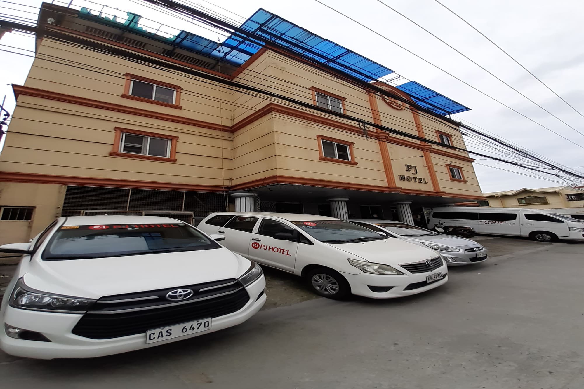 OYO 700 Pj Inn Hotel