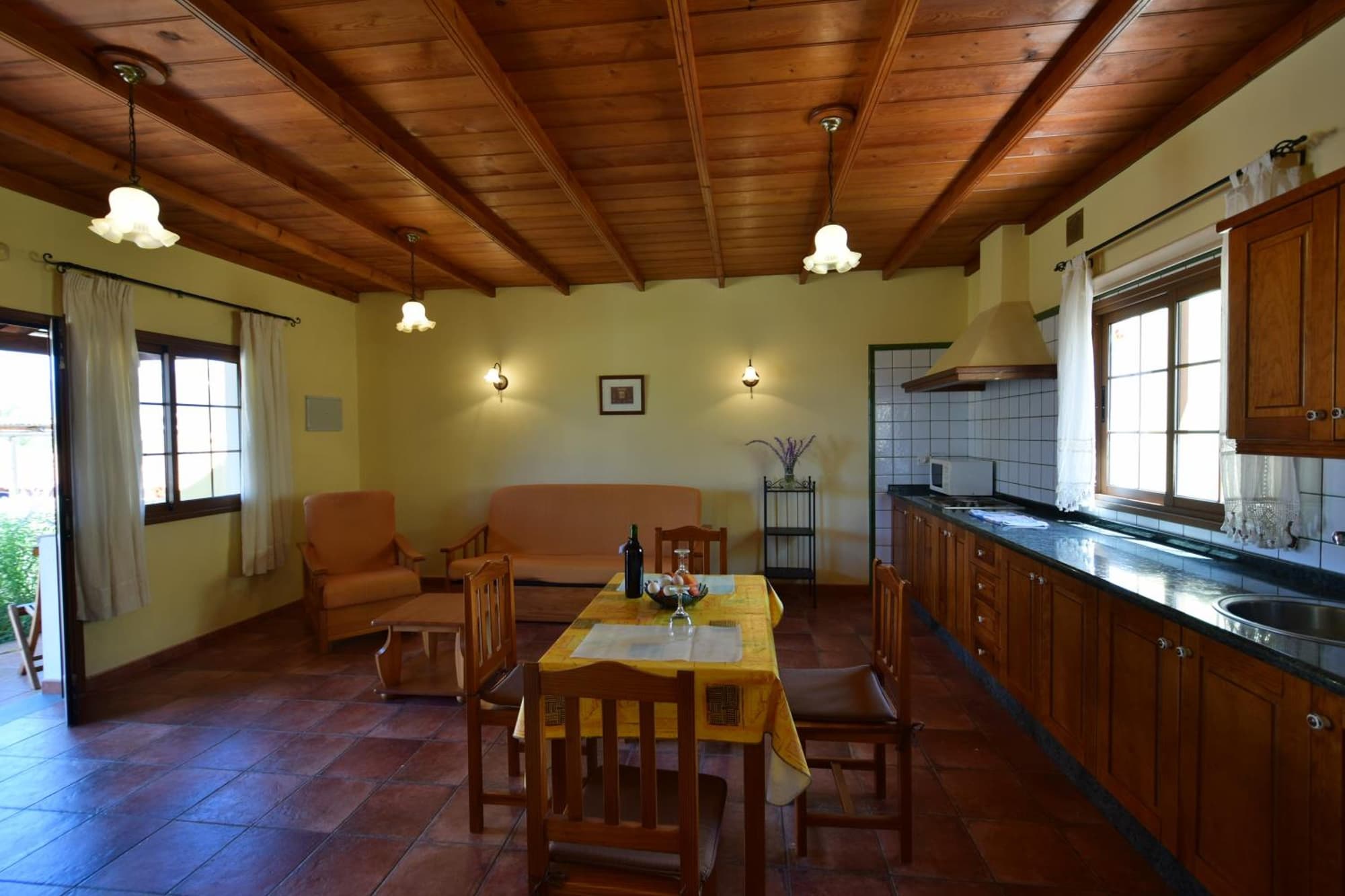 Casas Rurales Tola