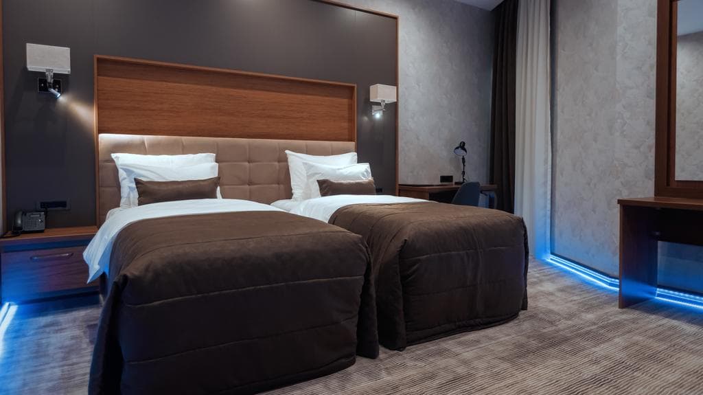 Midtown Hotel