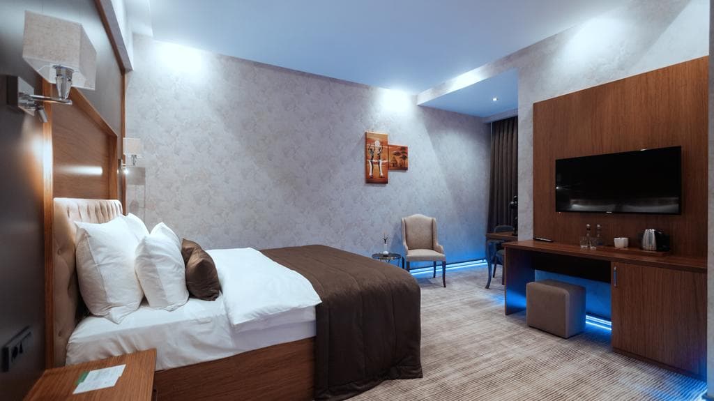 Midtown Hotel