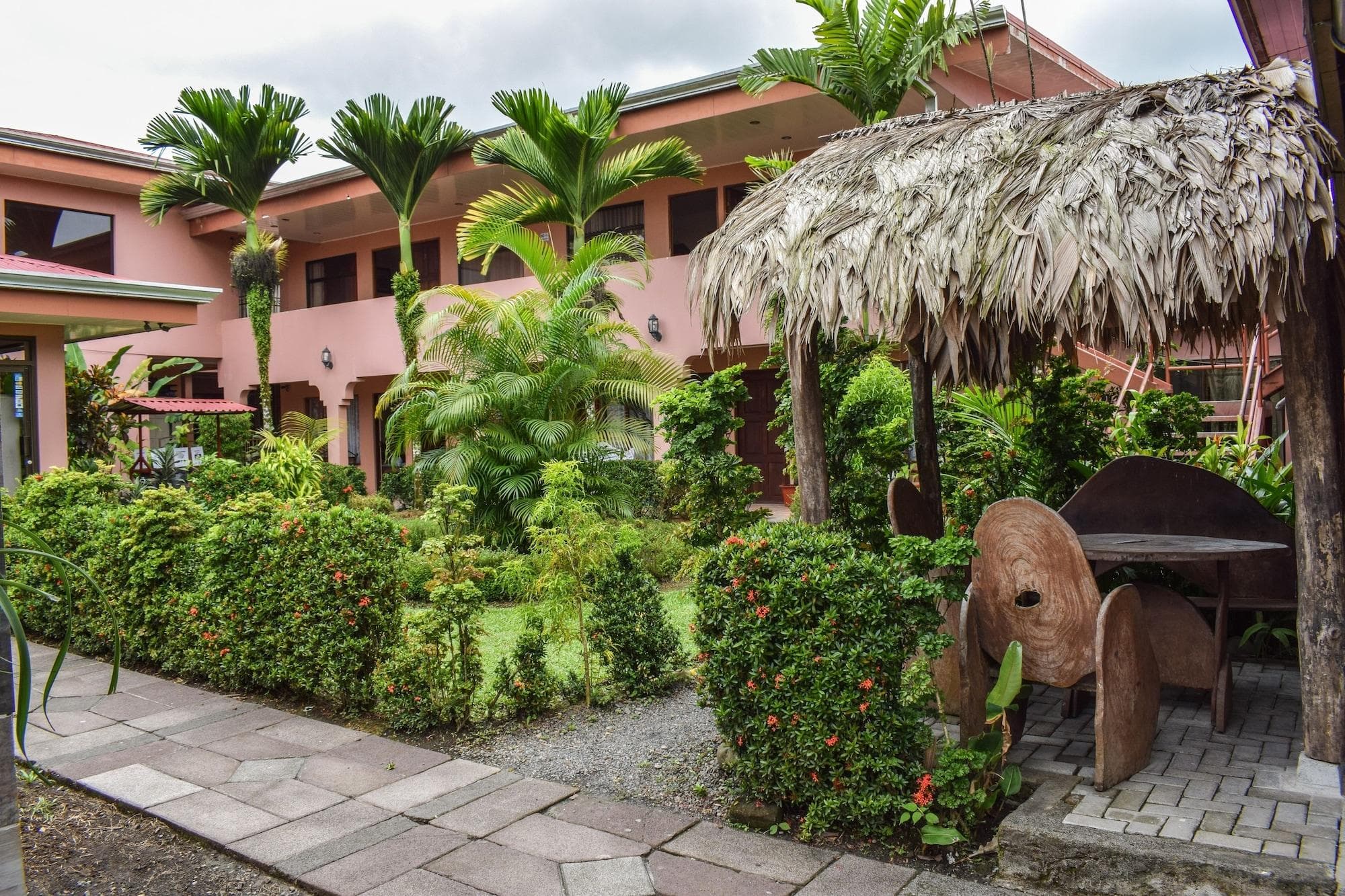 La Choza Inn