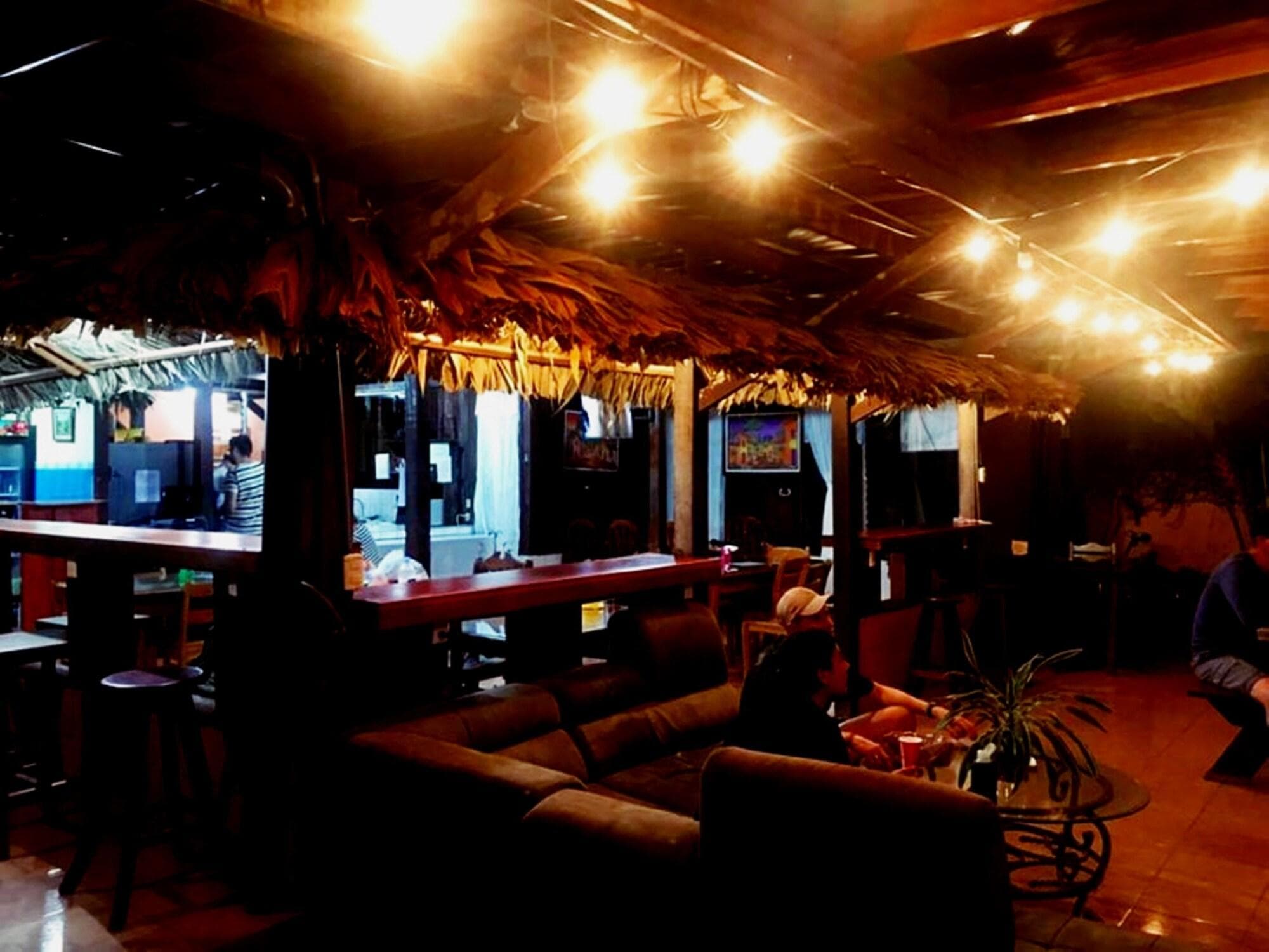 La Choza Inn