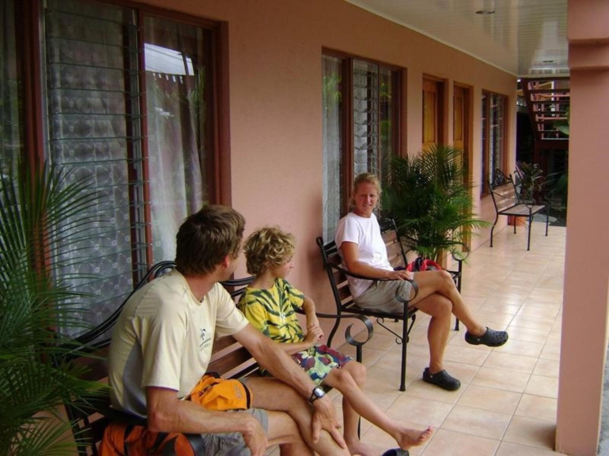 La Choza Inn