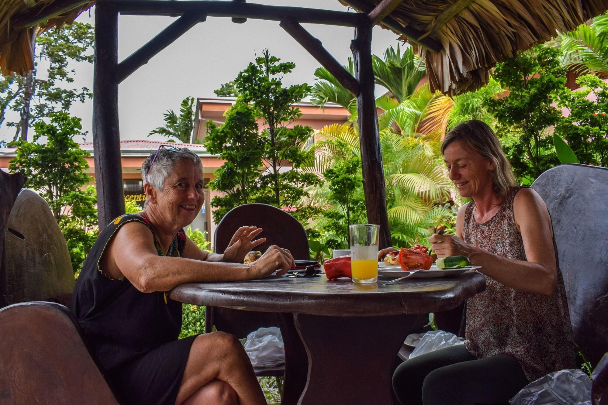 La Choza Inn