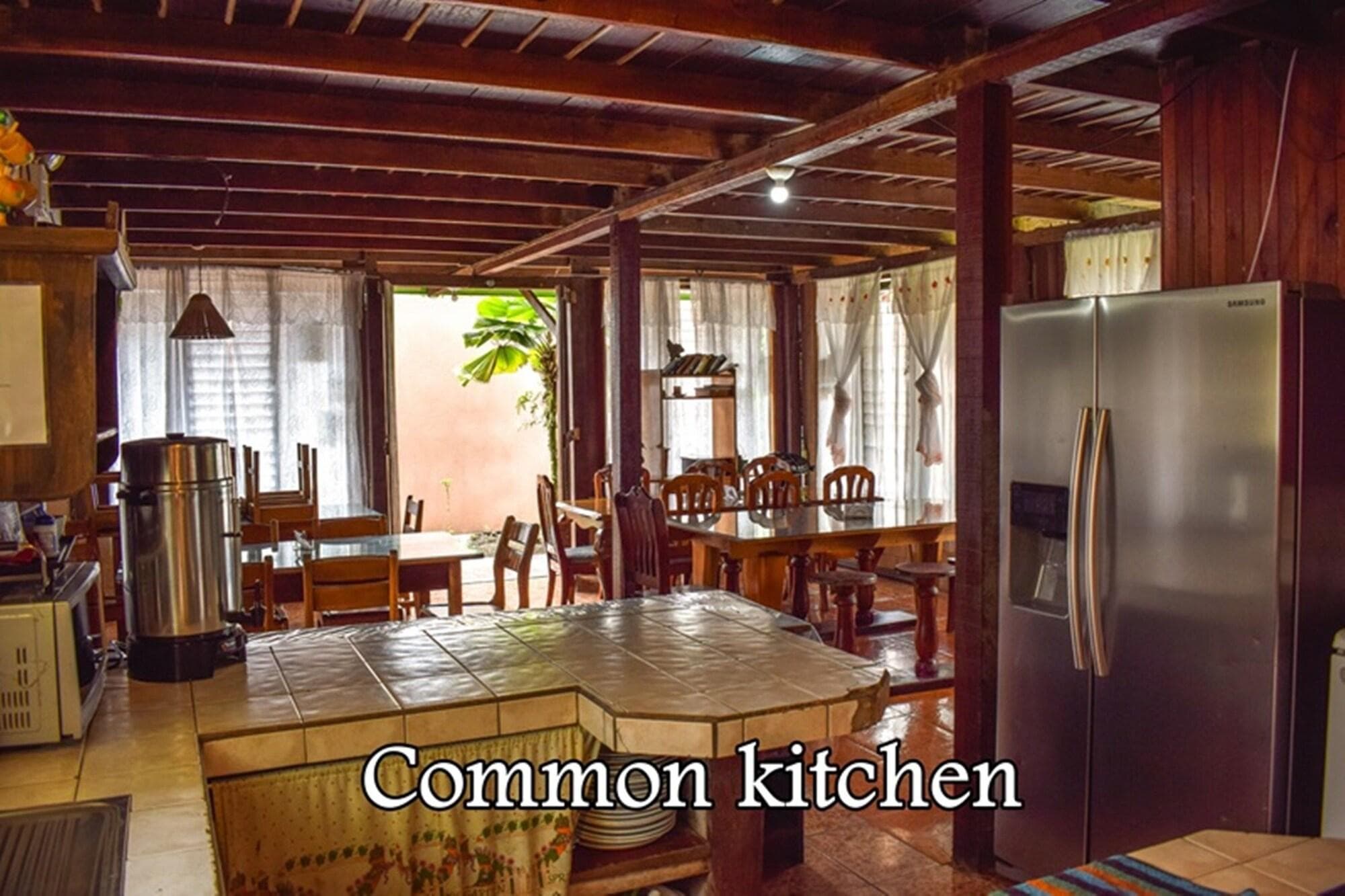 La Choza Inn