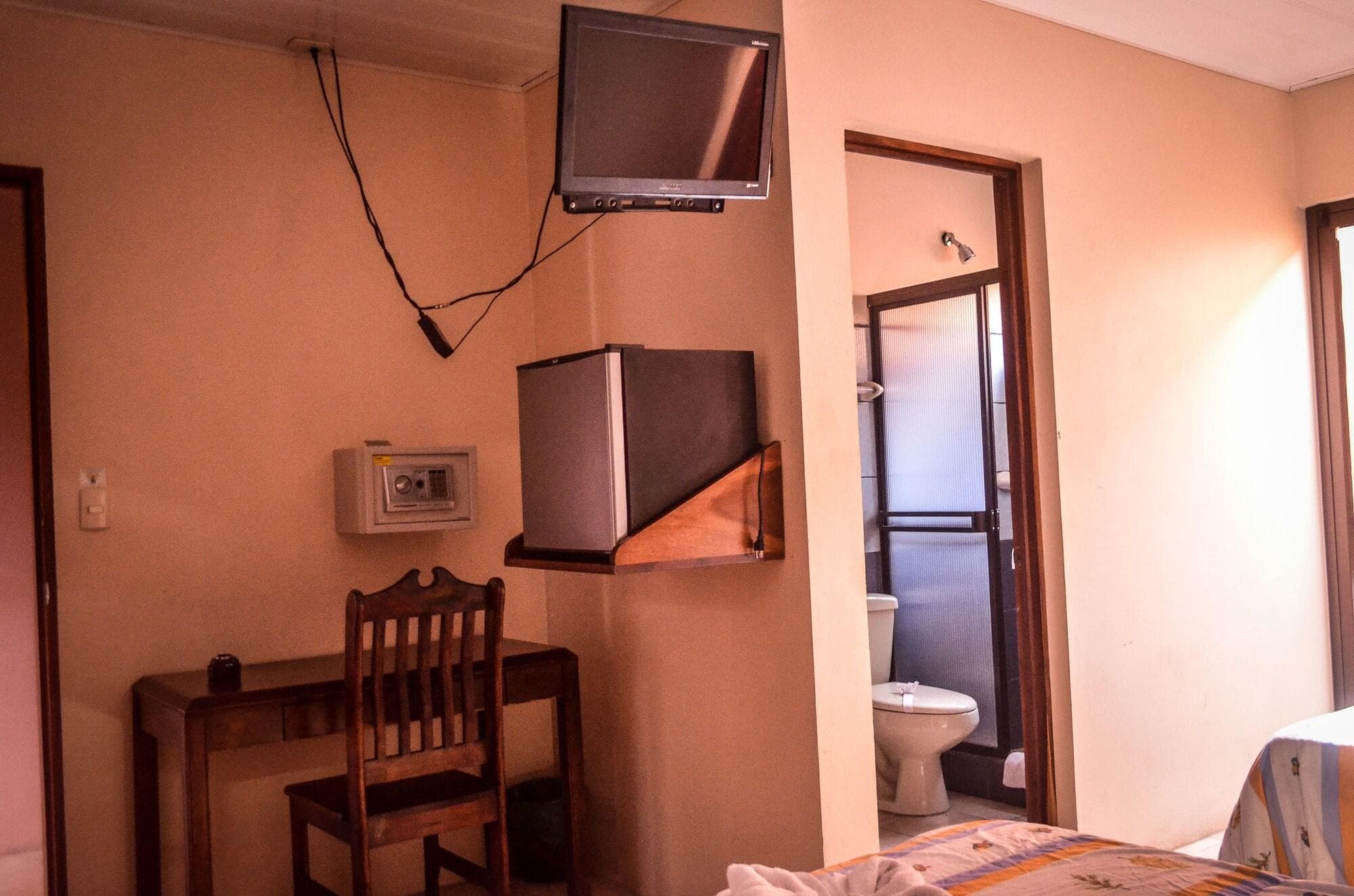 La Choza Inn