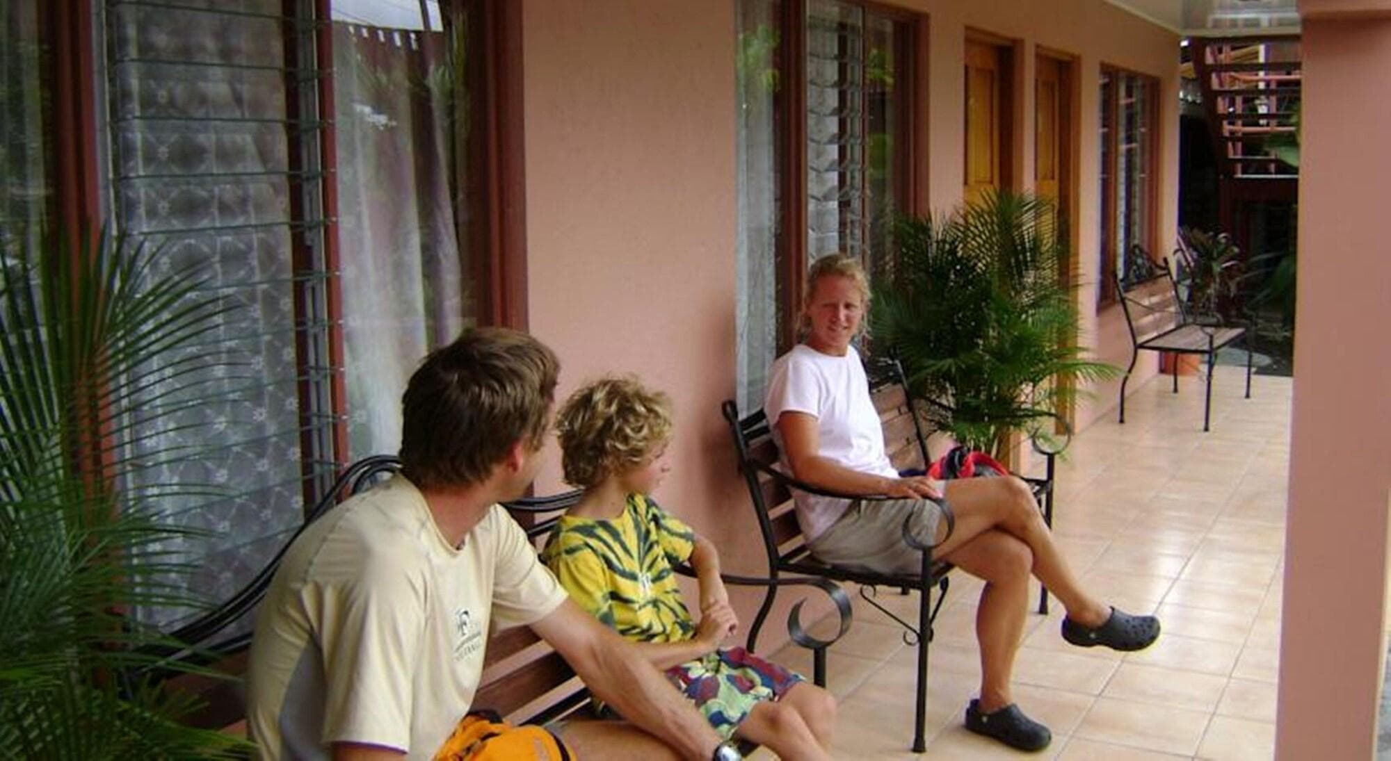 La Choza Inn