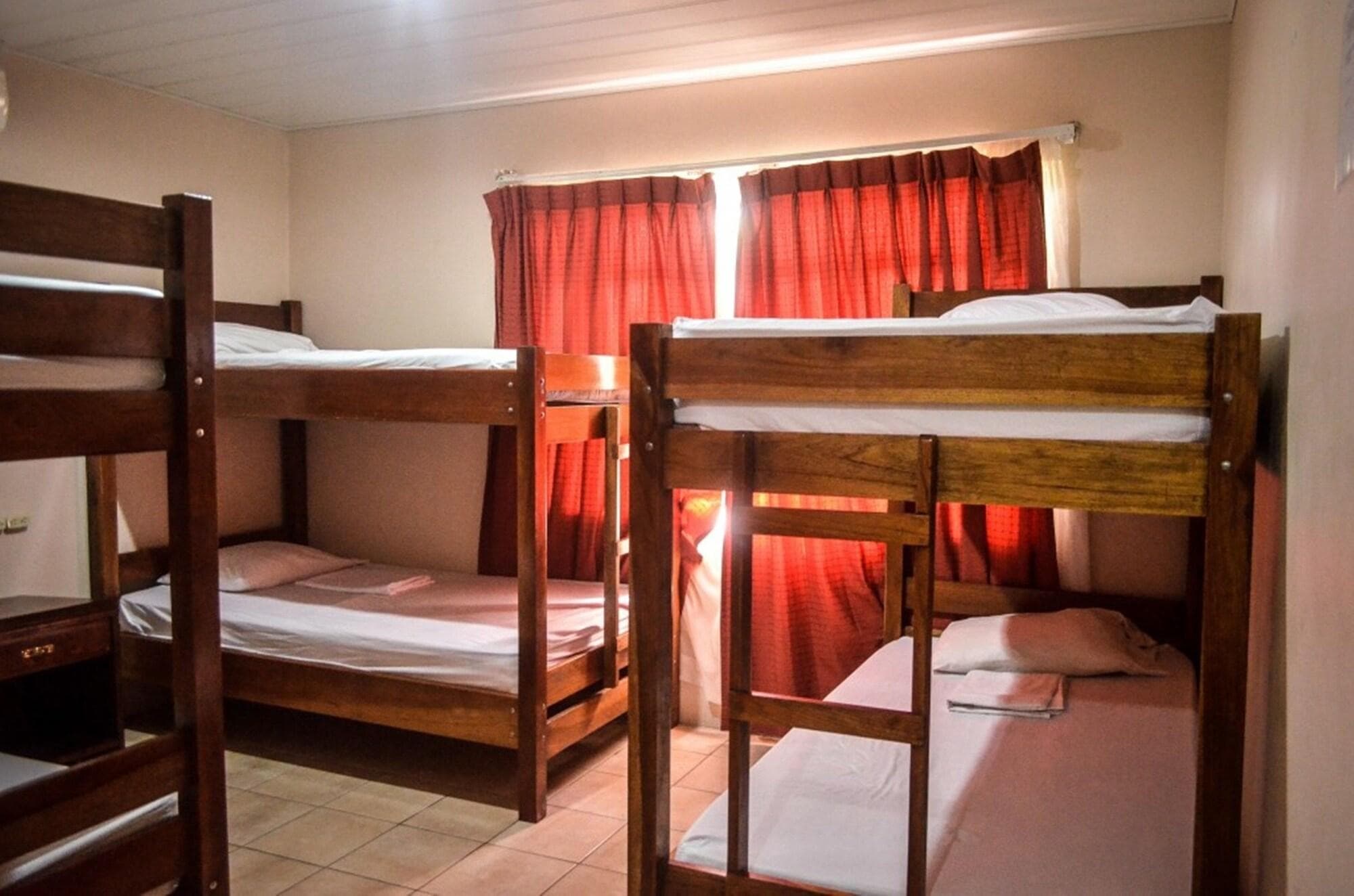 La Choza Inn