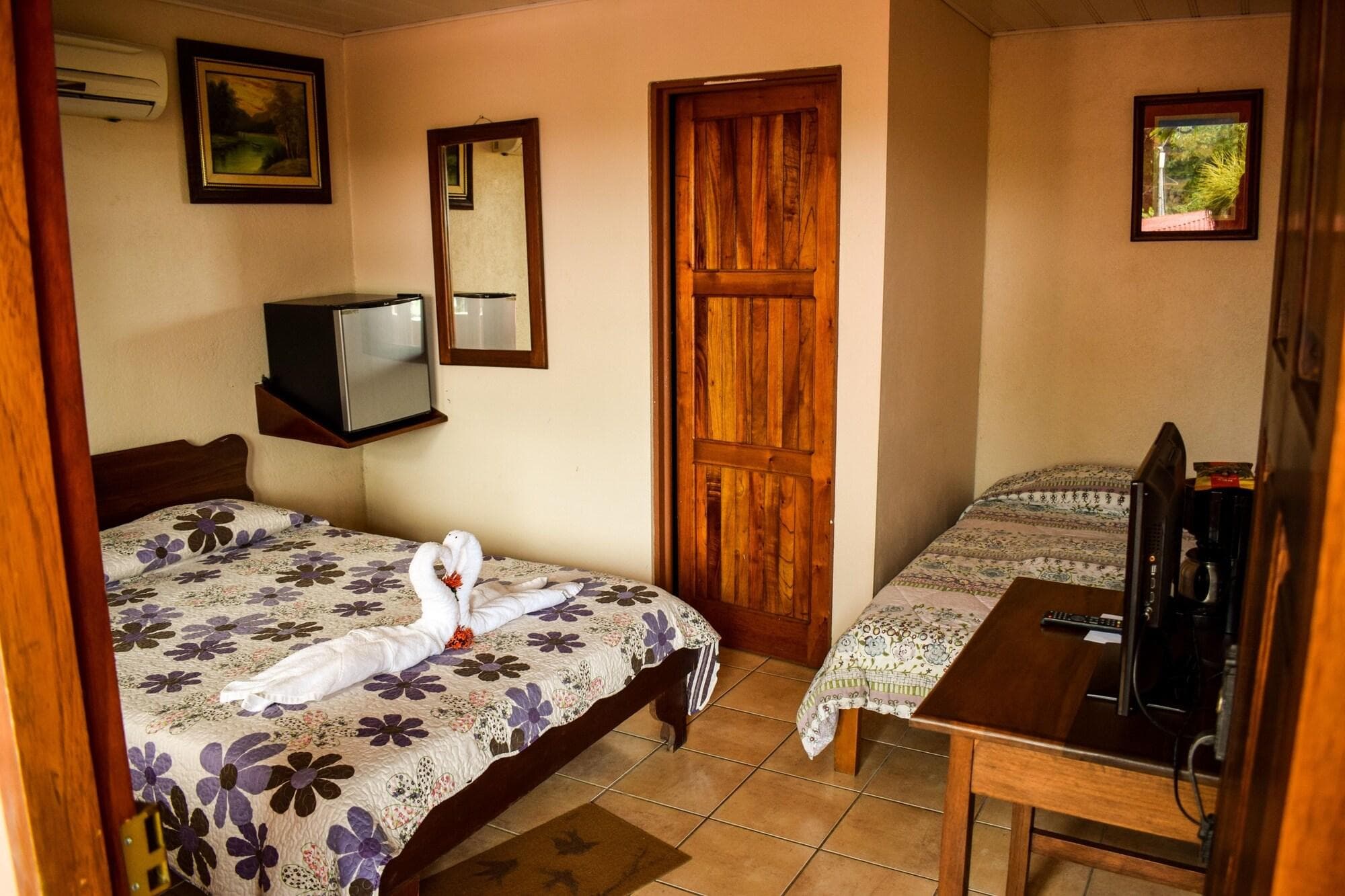 La Choza Inn