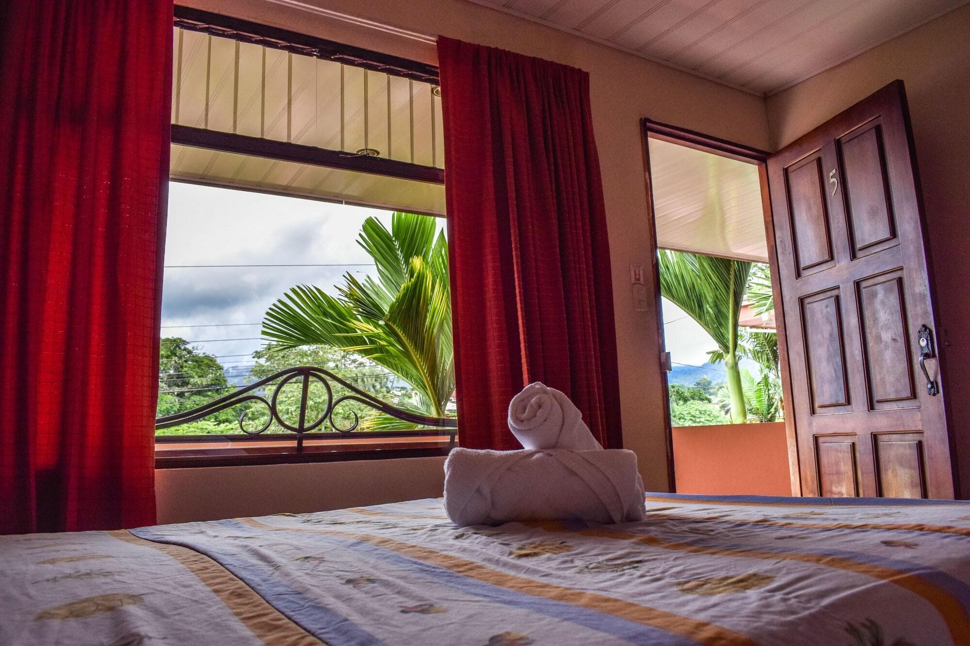 La Choza Inn