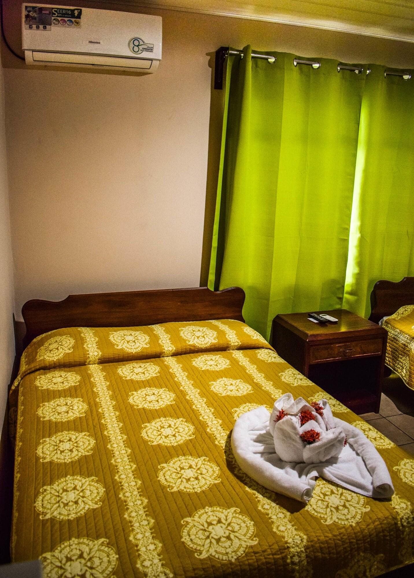 La Choza Inn