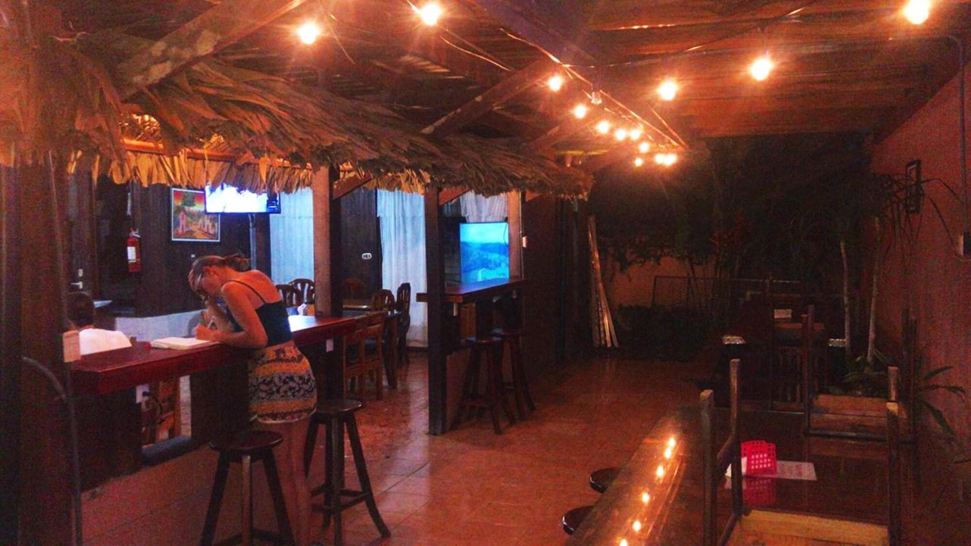 La Choza Inn