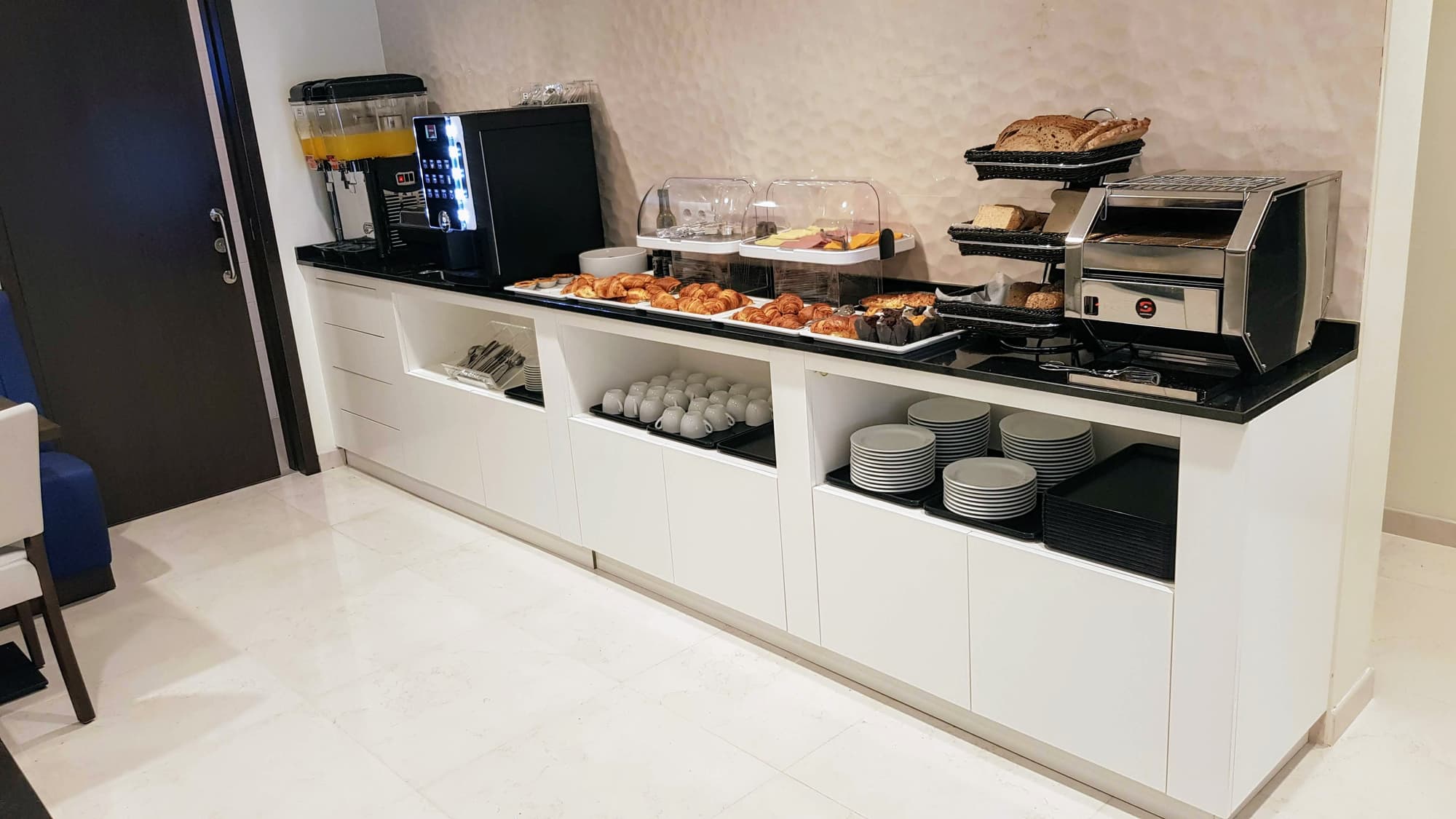 Porto City Hotel, Restaurant