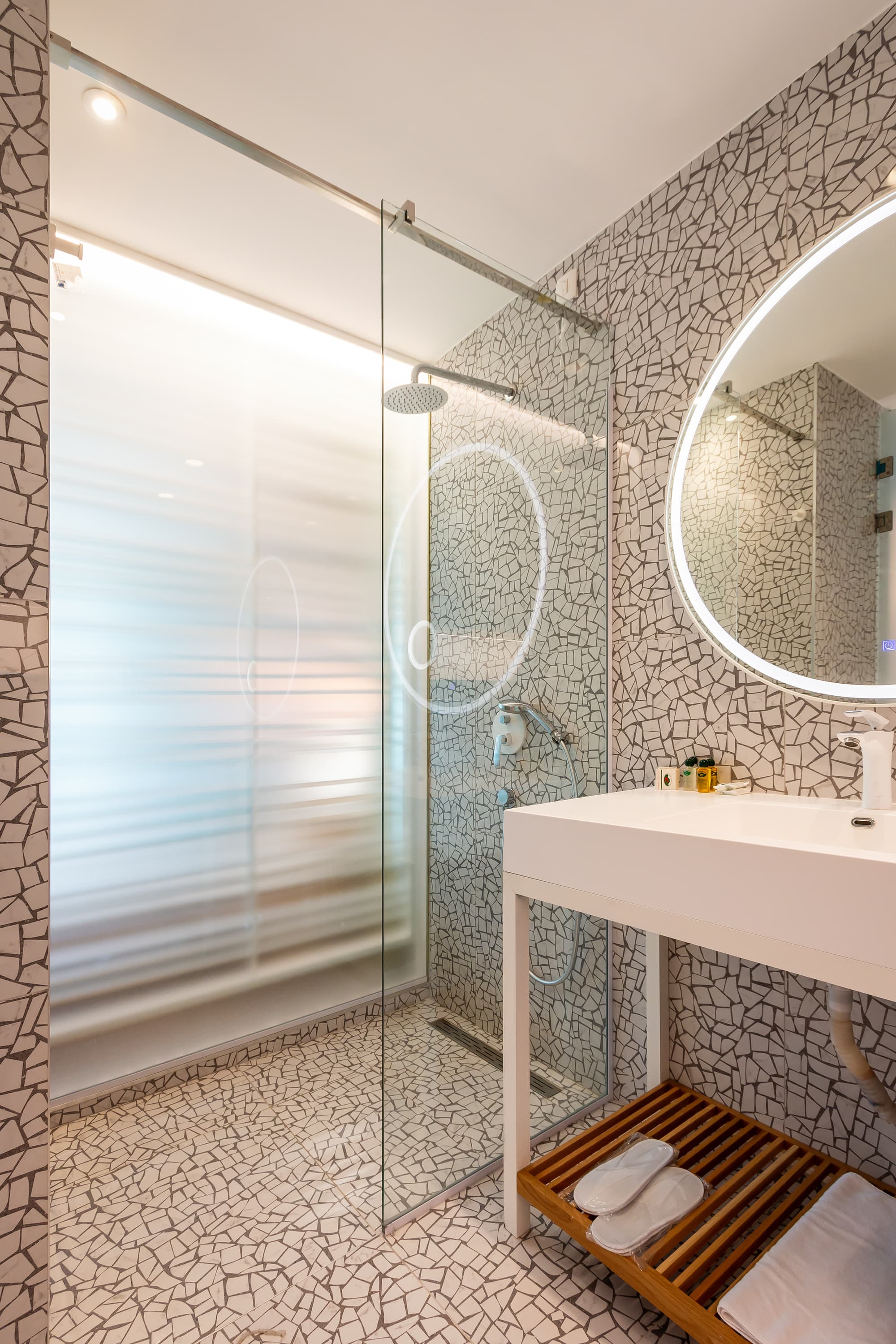 Carine Hotel Kumbor Superior 4*