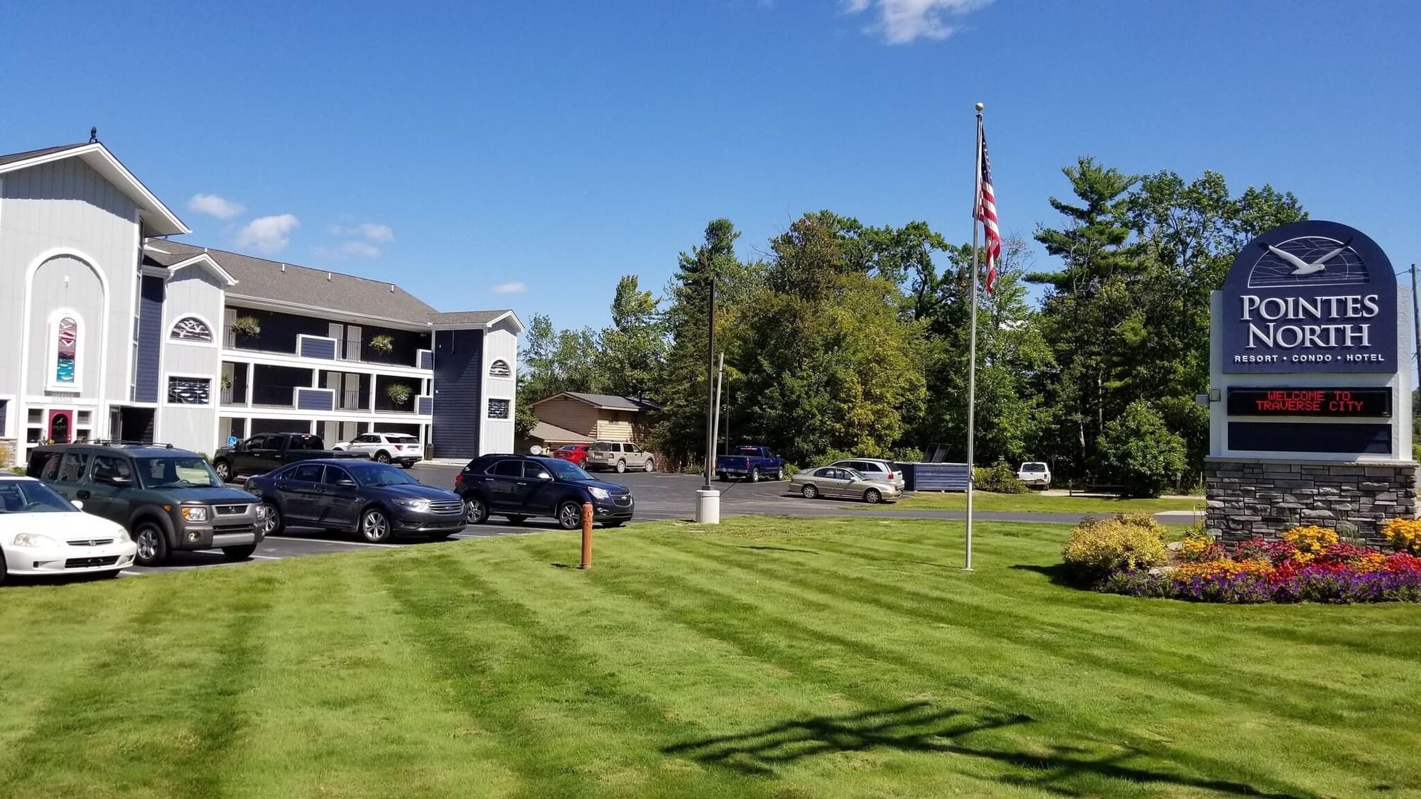 Pointes North Beachfront Hotel