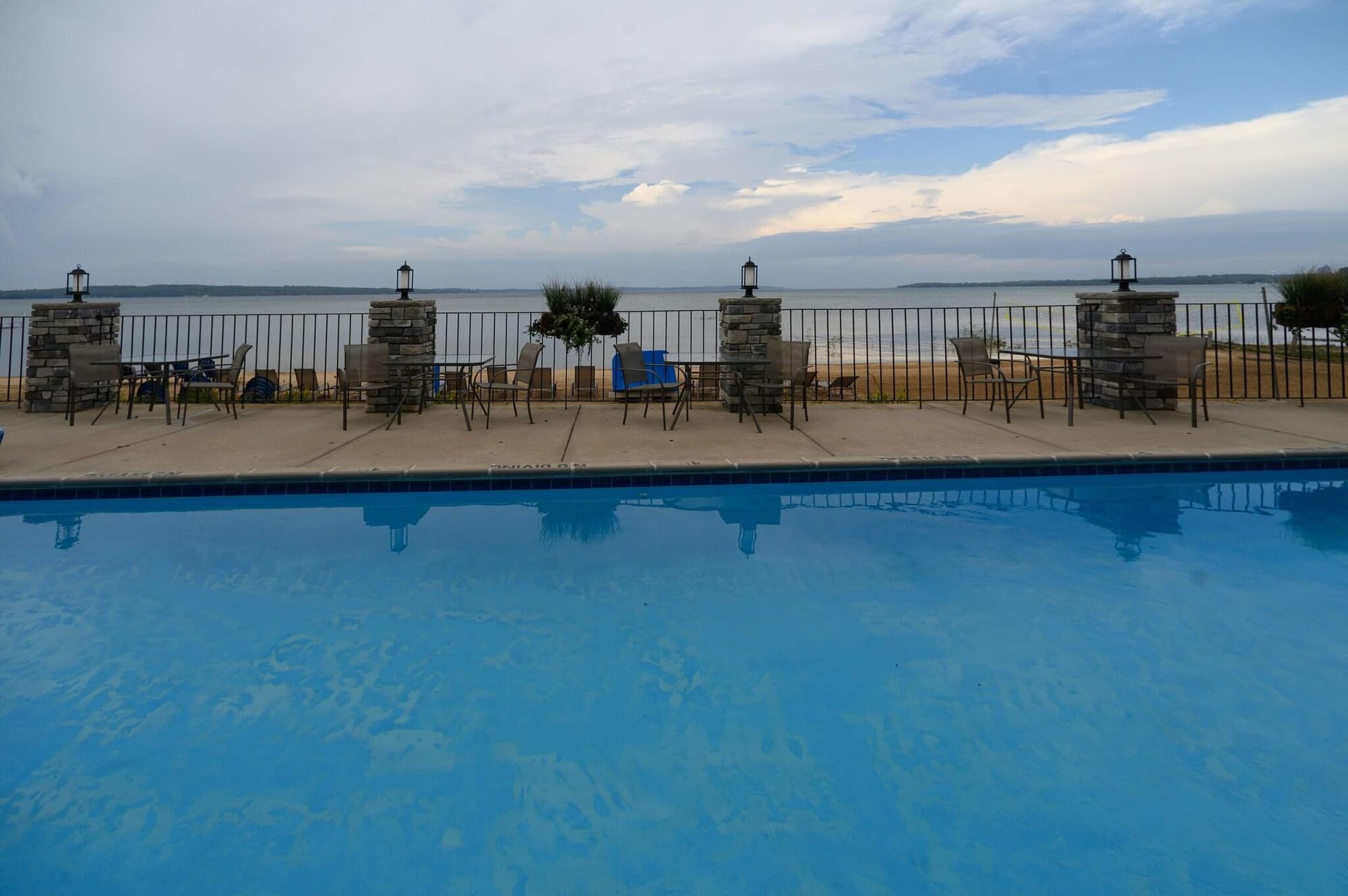 Pointes North Beachfront Hotel