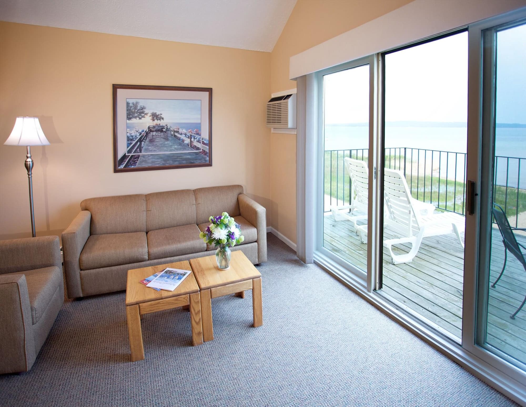 Pointes North Beachfront Hotel