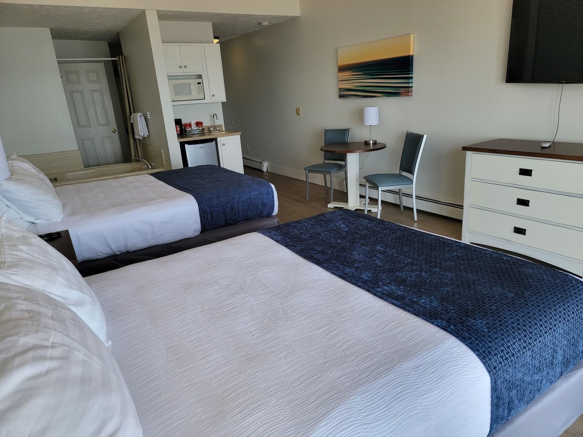 Pointes North Beachfront Hotel