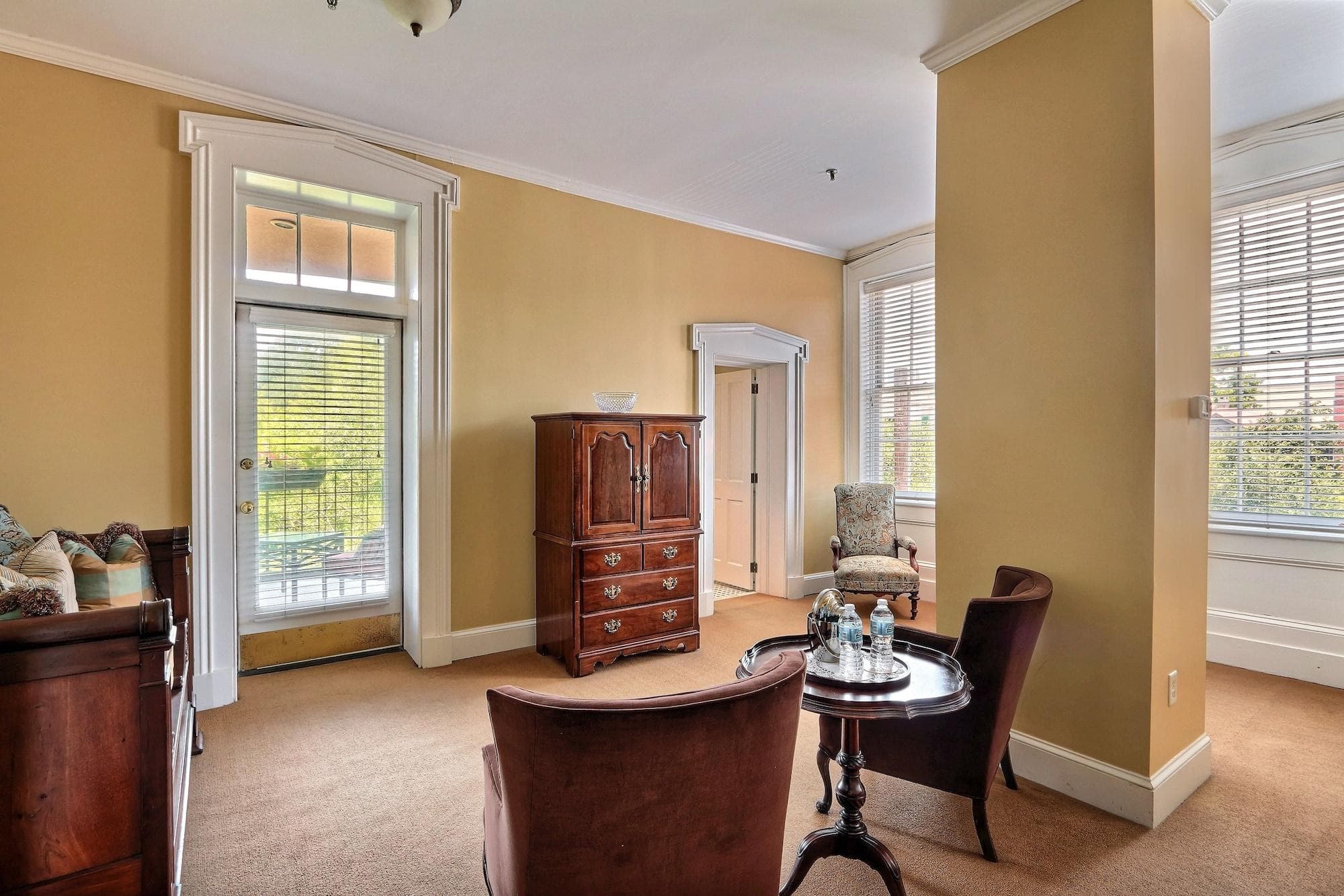 The Presidents Quarters Inn, Room