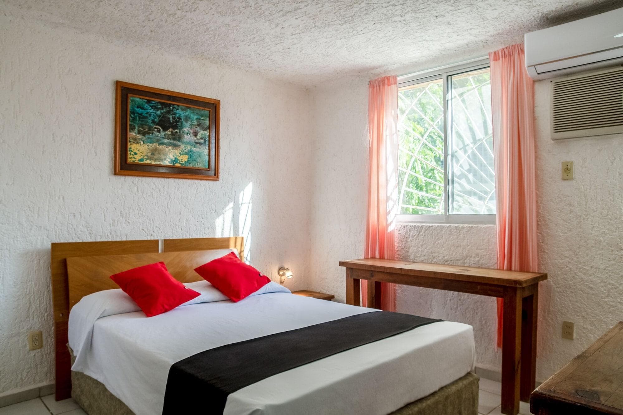 Capital O Farallon Inn, Cancún