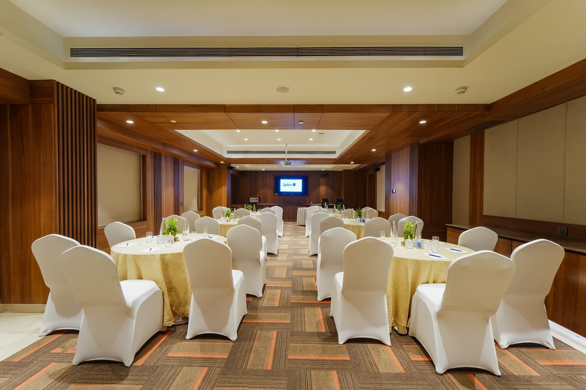 Radisson Blu Towers Kaushambi Delhi NCR