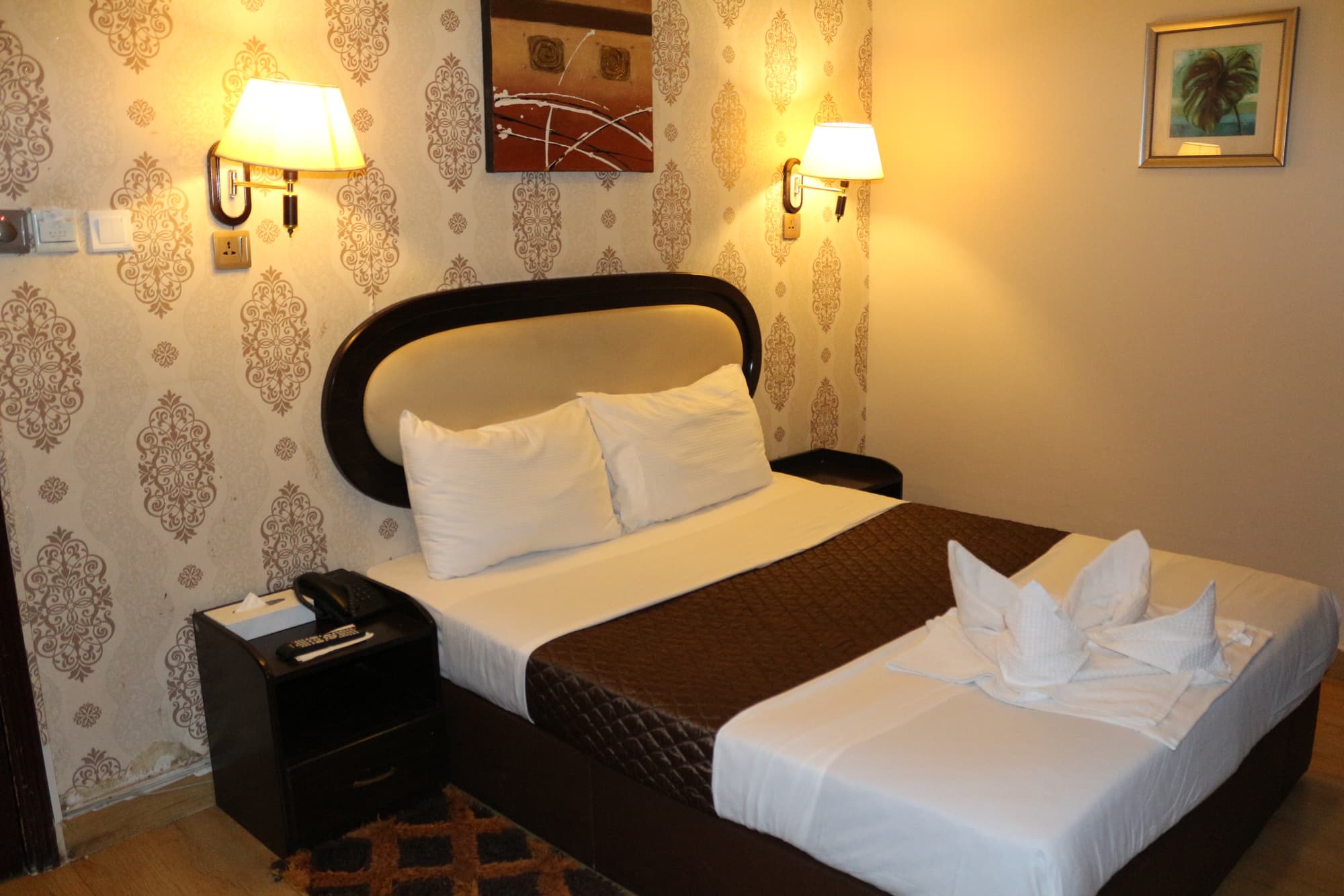 Grand Sina Hotel