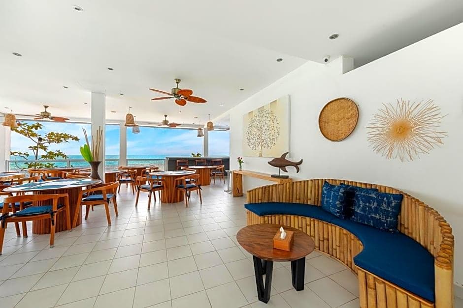 La Perle Luxury Boutique Hotel, Lobby