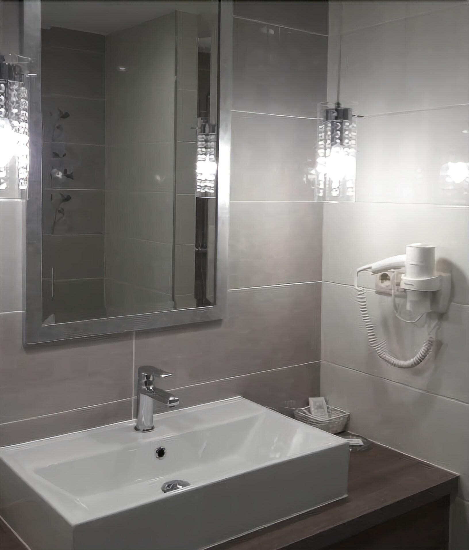 Hotel ZENA beauty & shopping center