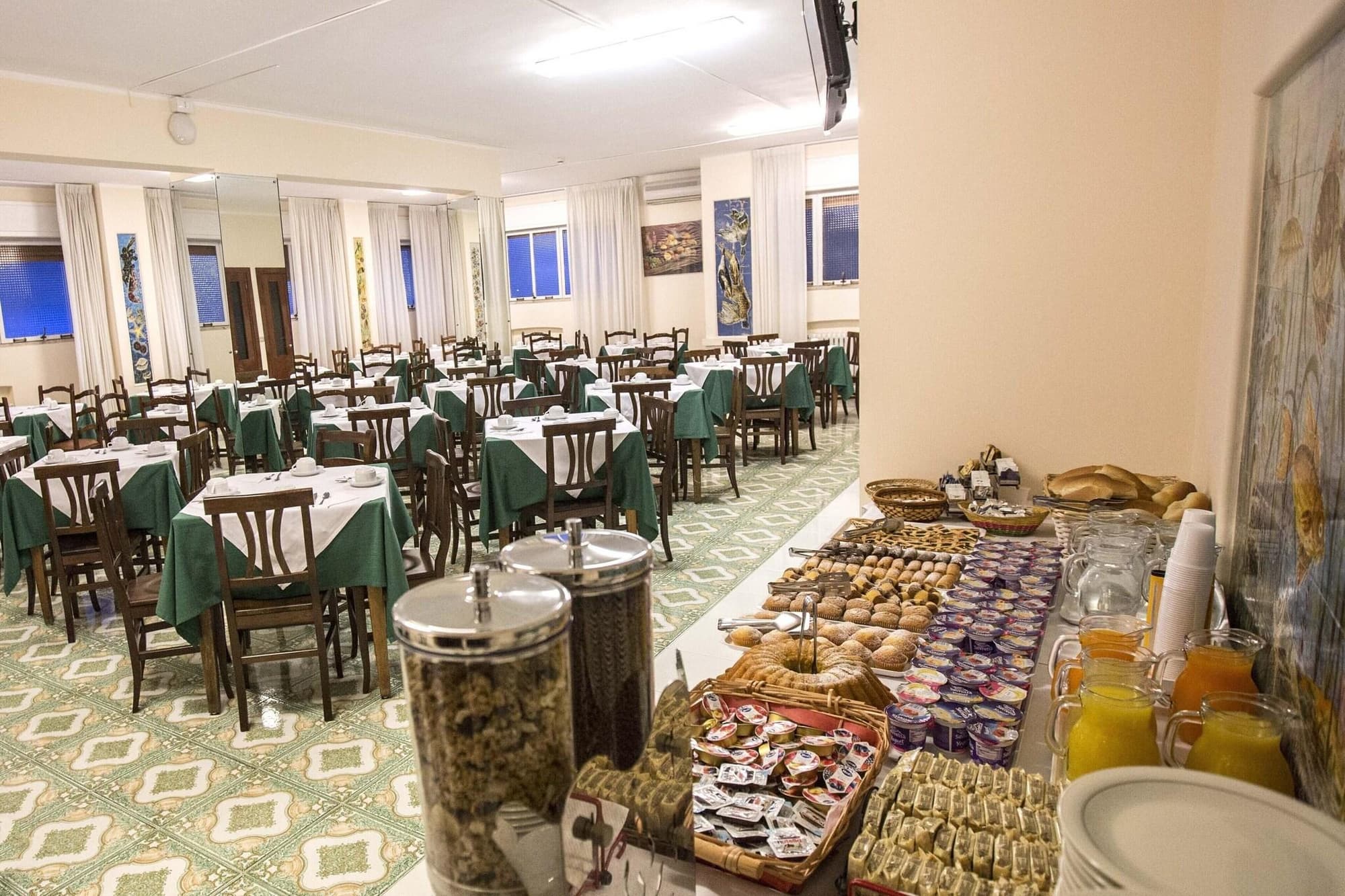 Istituto Piccole Ancelle Di Cristo Re, Restaurant