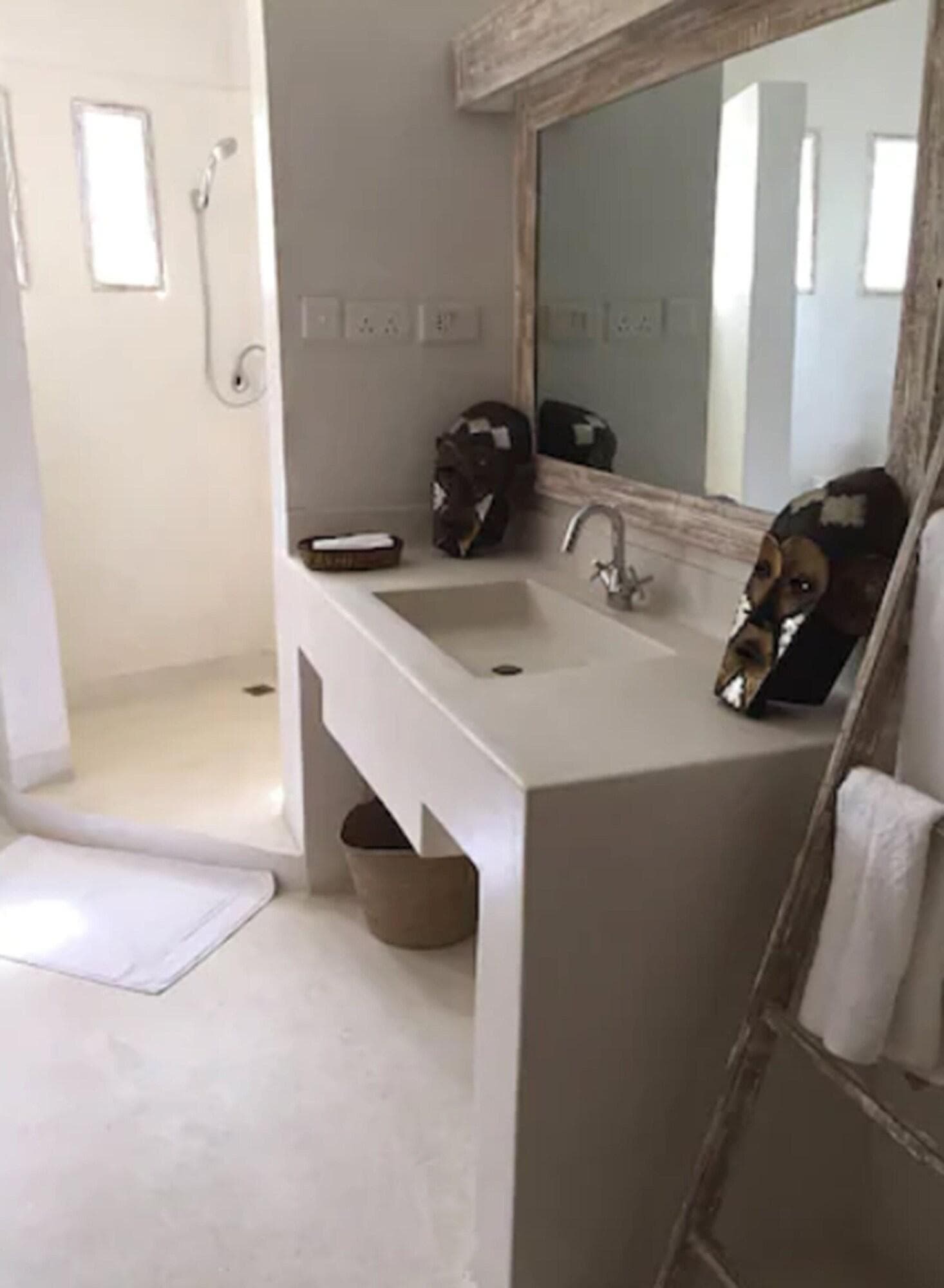 The Villa Luxury Suites Hotel