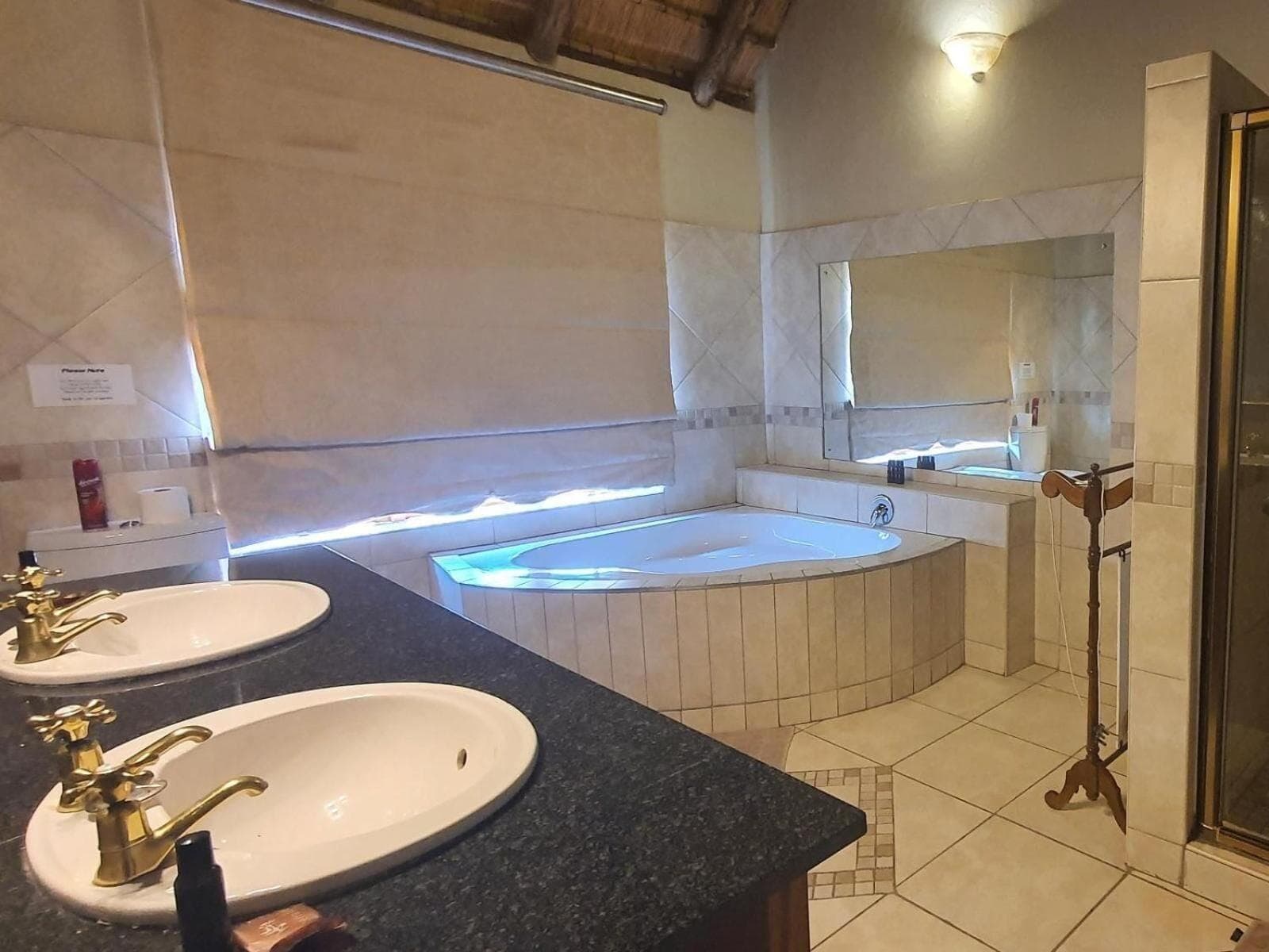 Glen Afric Country Lodge, Room