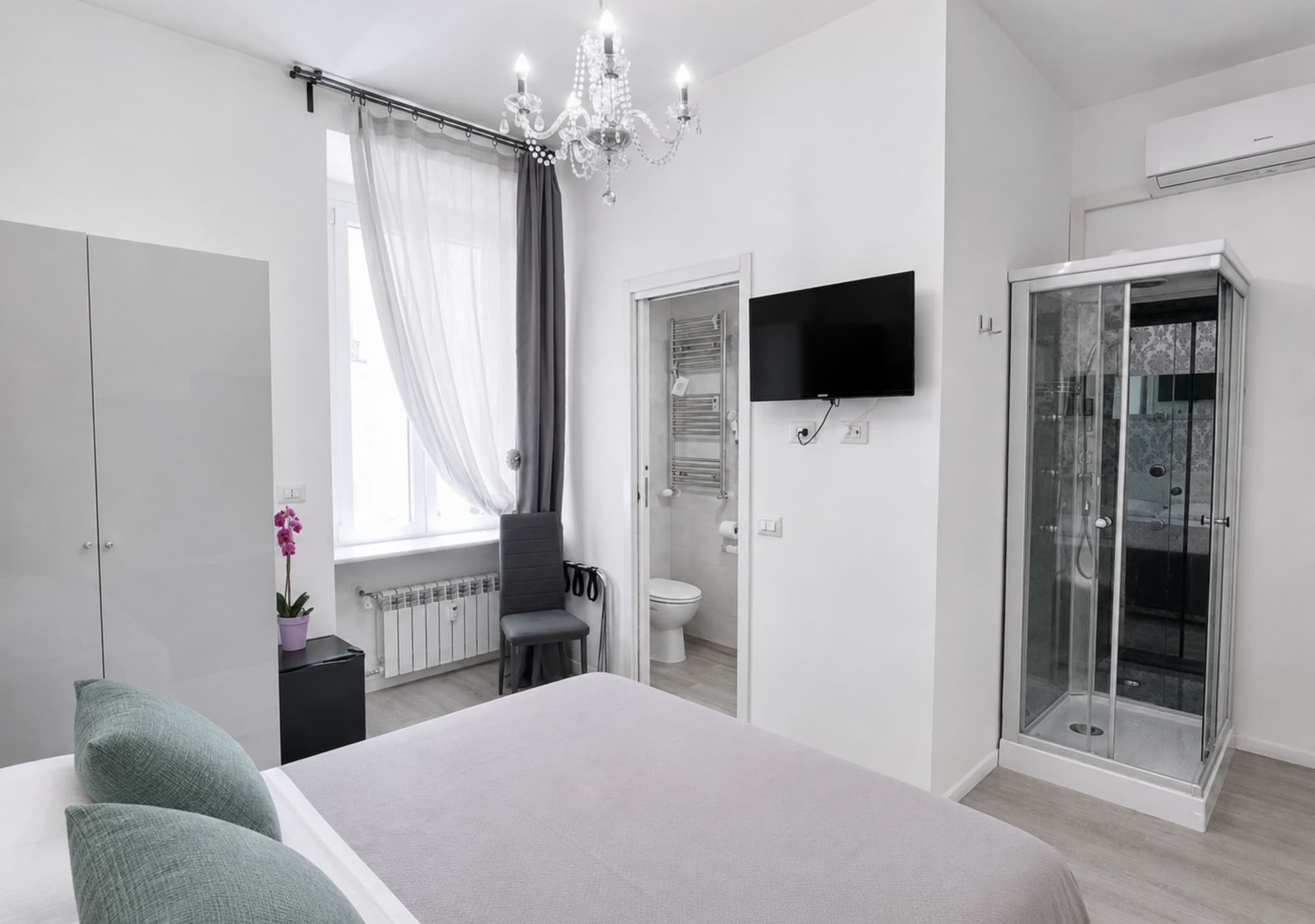 Inside Roma Rooms by DOT Suites
