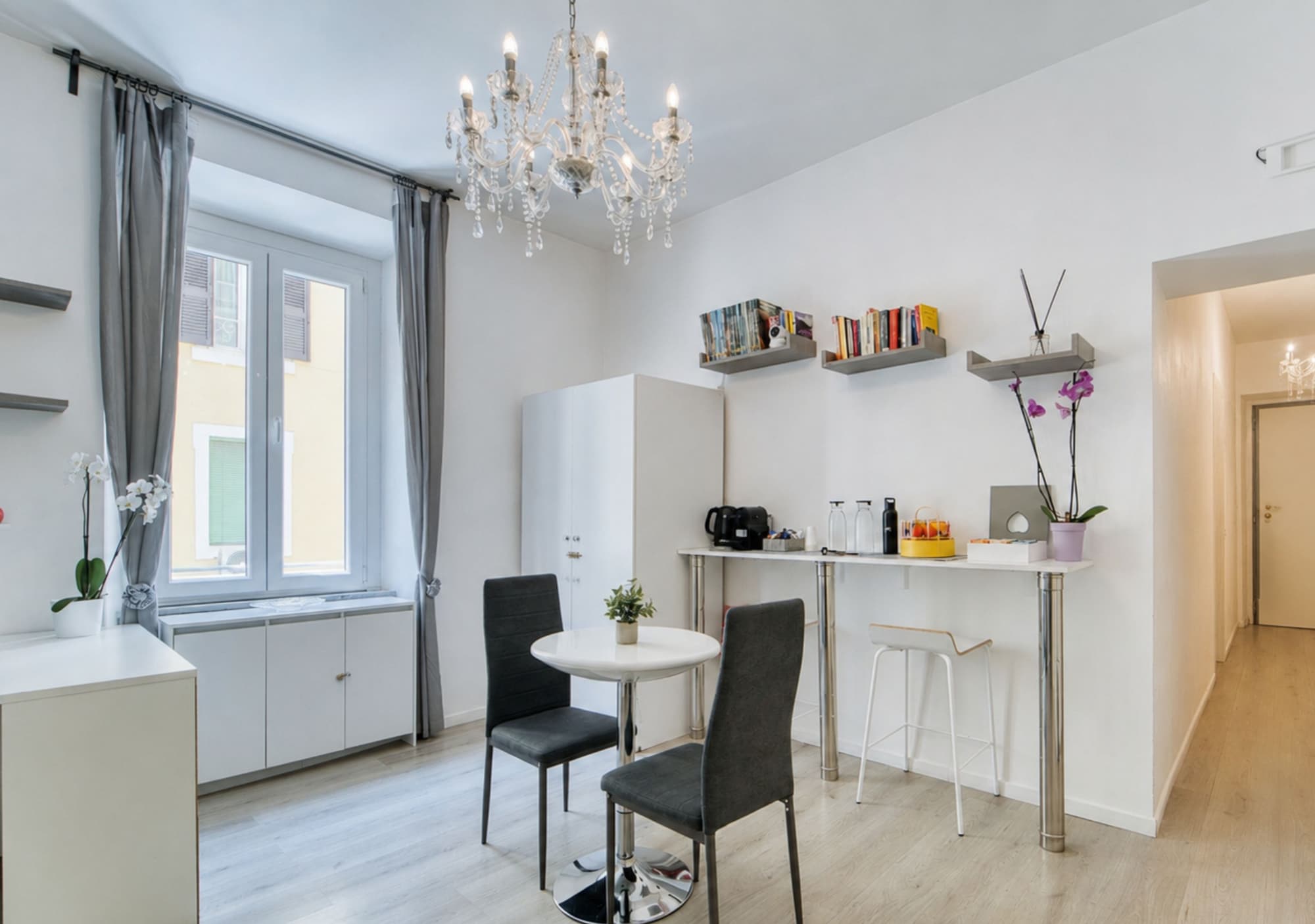 Inside Roma Rooms by DOT Suites
