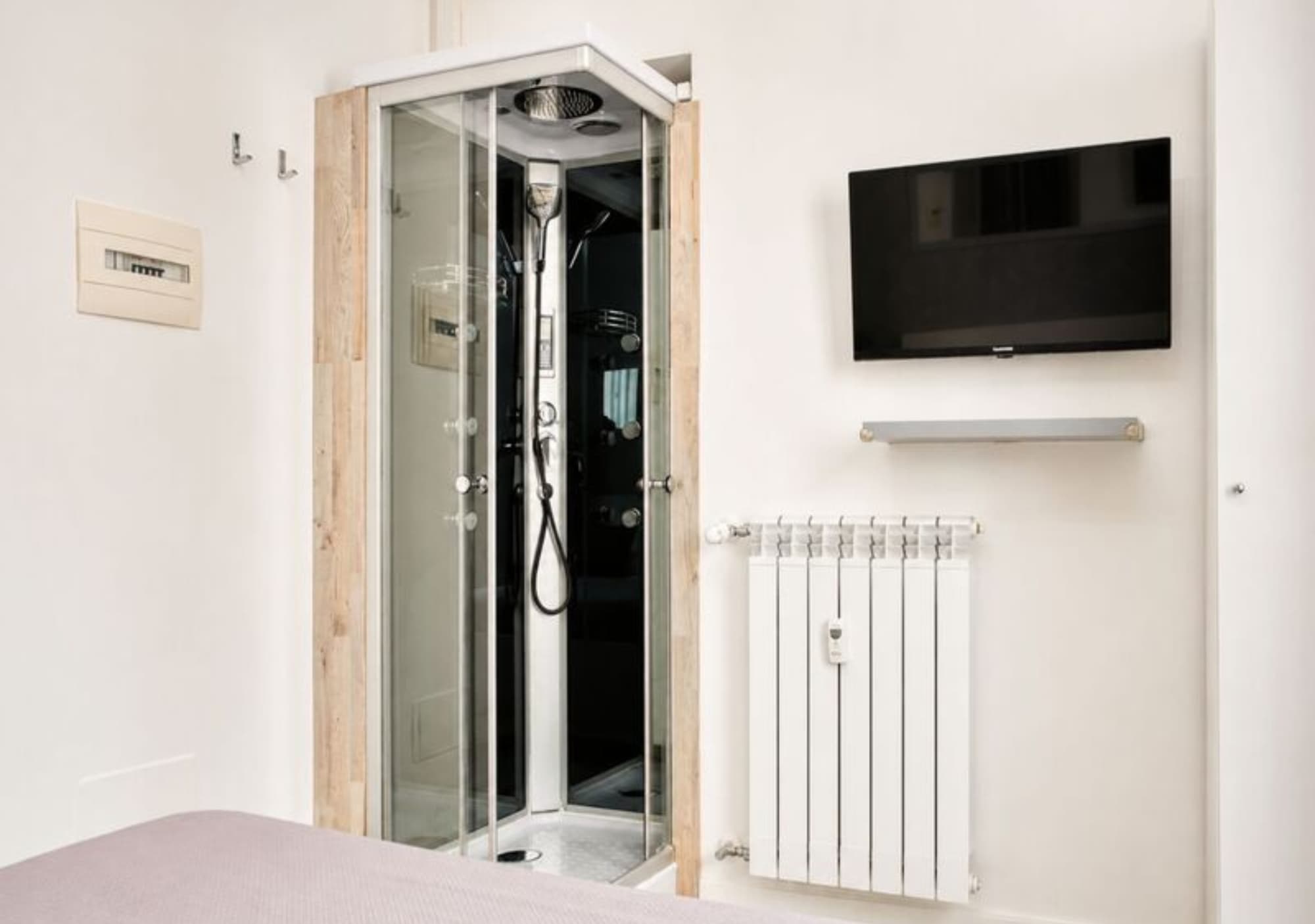 Inside Roma Rooms by DOT Suites