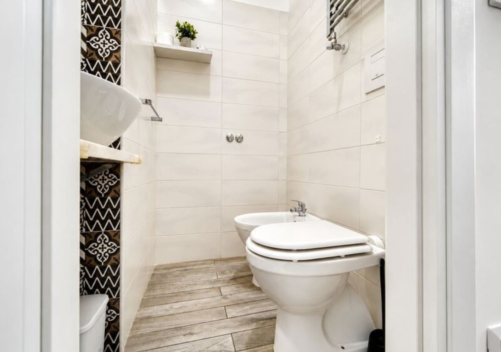 Inside Roma Rooms by DOT Suites