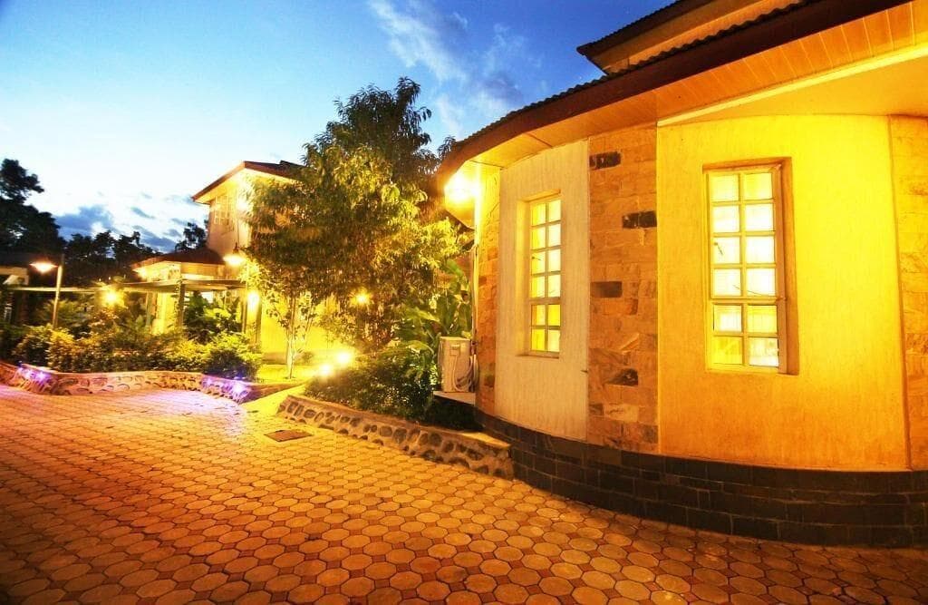 Crest Safari Lodge