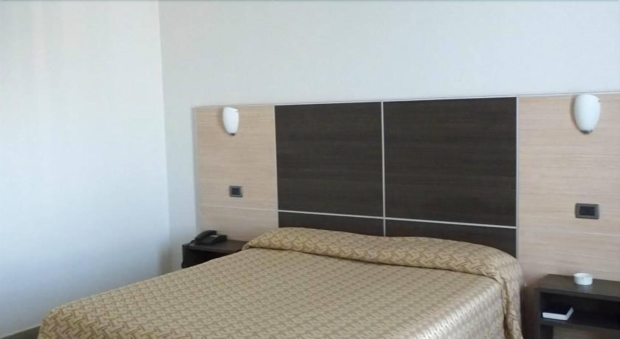 Hotel Lux Modena