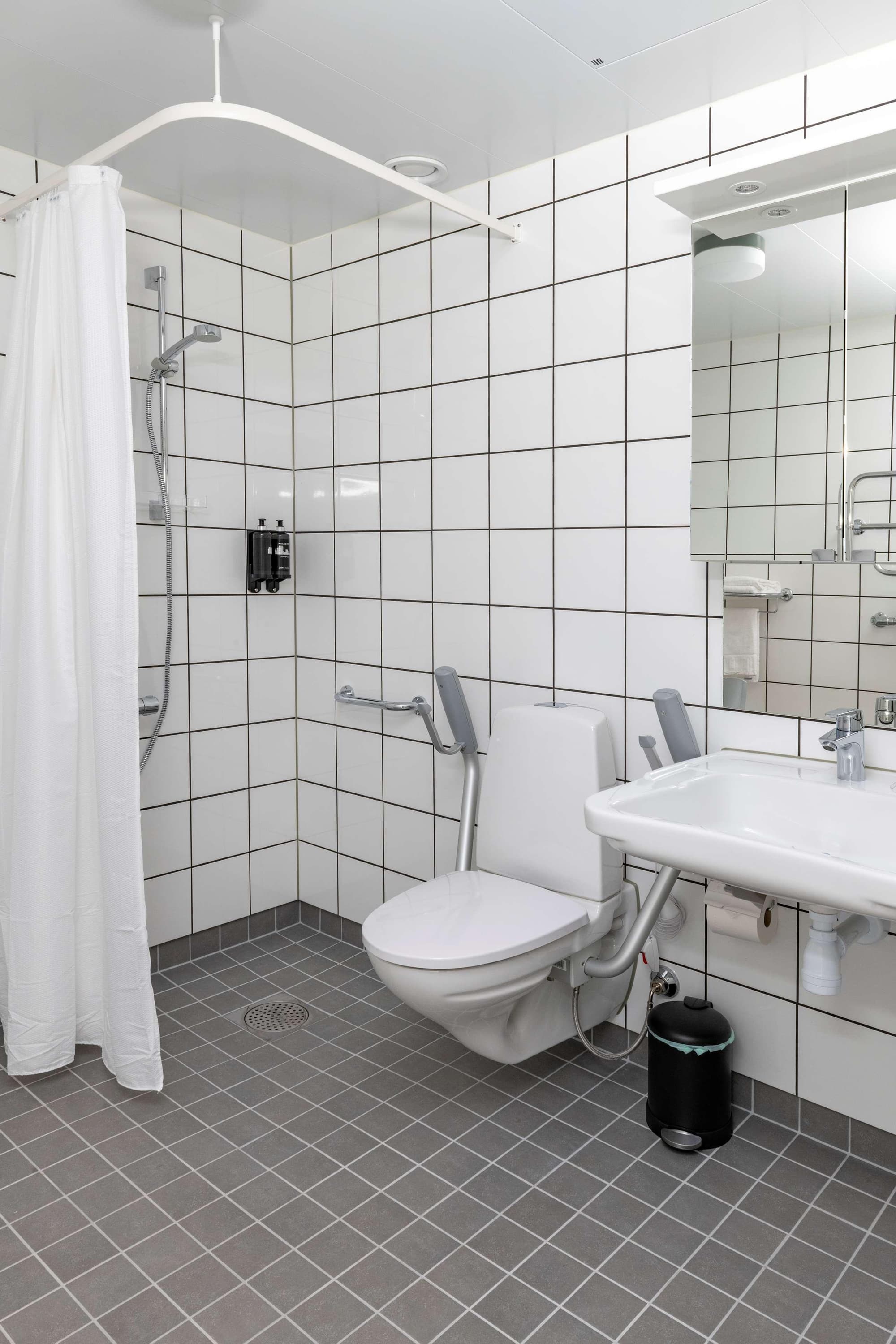 First Hotel Kokoloko, Room