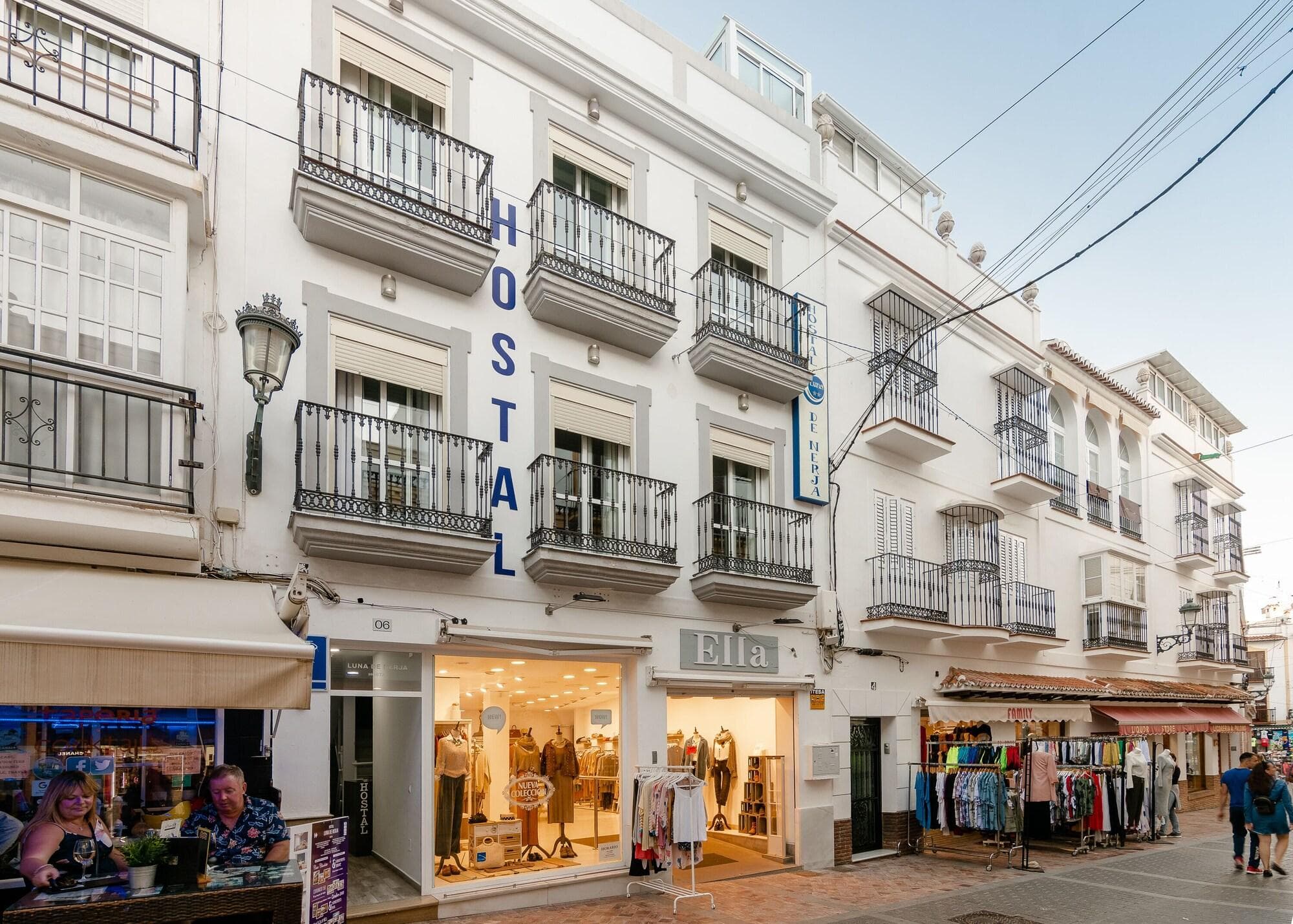 Hostal Luna De Nerja