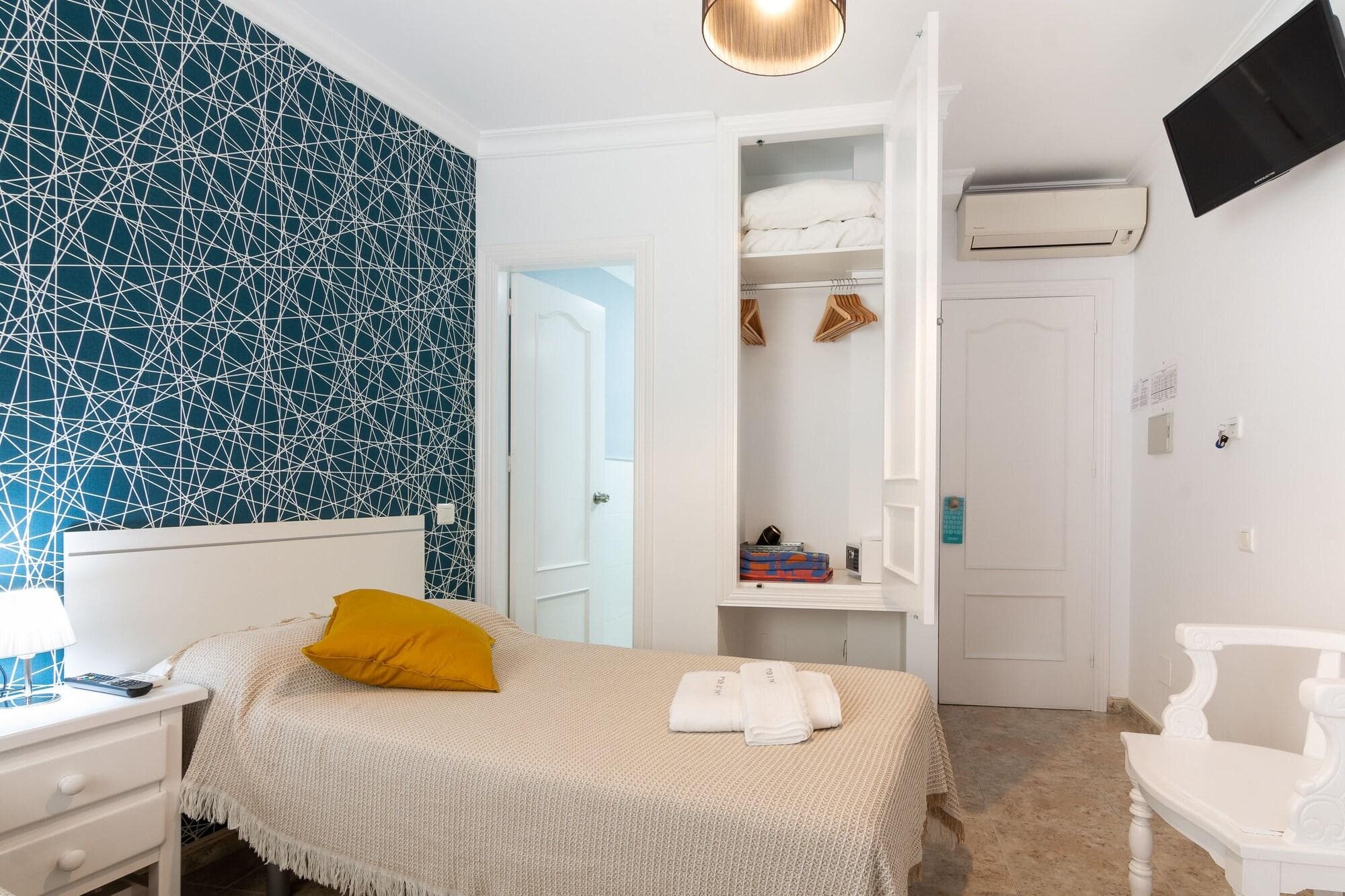 Hostal Luna De Nerja