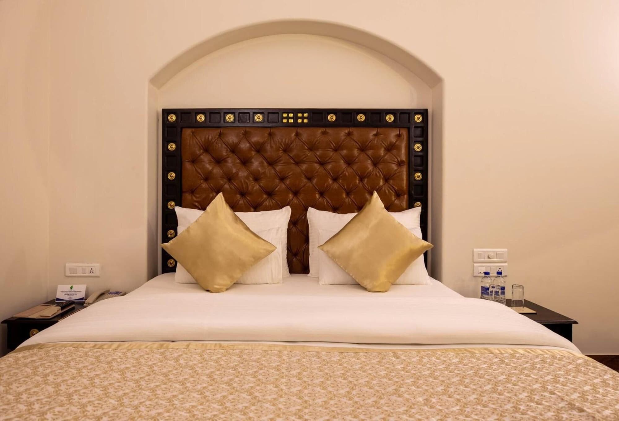 Sairafort Sarovar Portico, Room