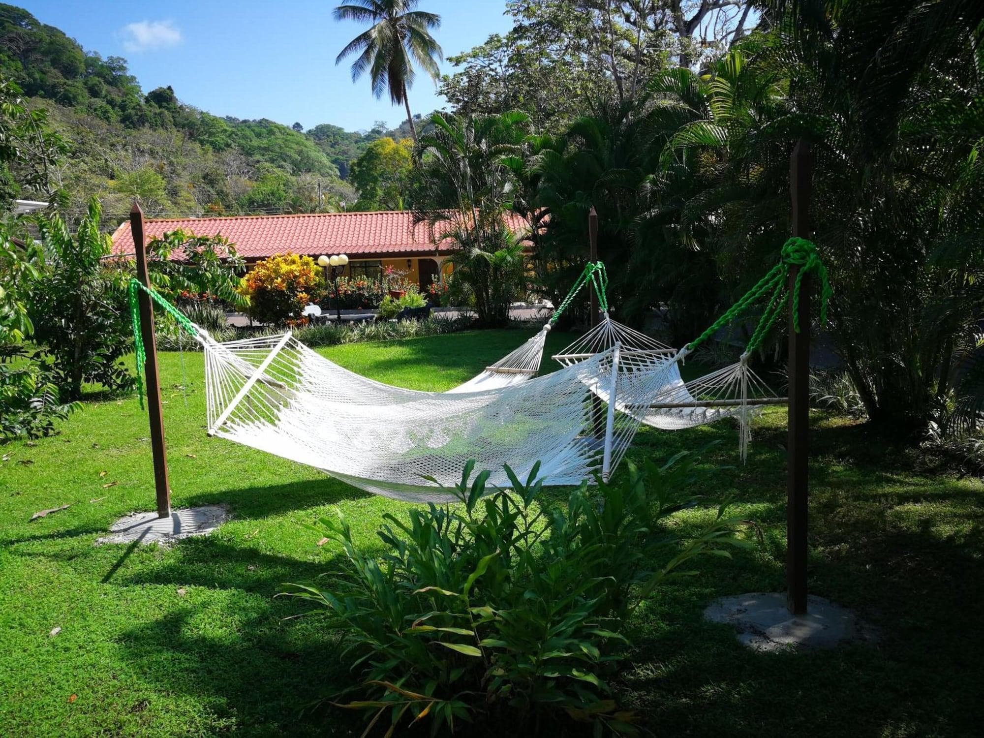 Espadilla Gardens Hotel