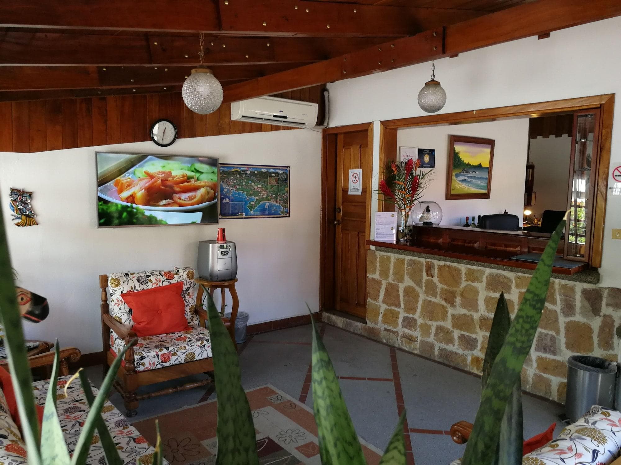 Espadilla Gardens Hotel